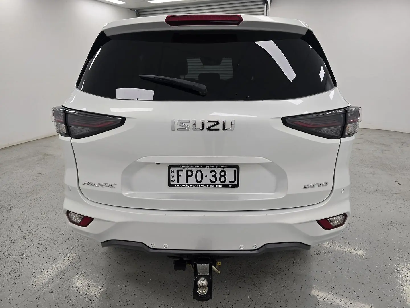 2023 Isuzu MU-X Gallery Image 4