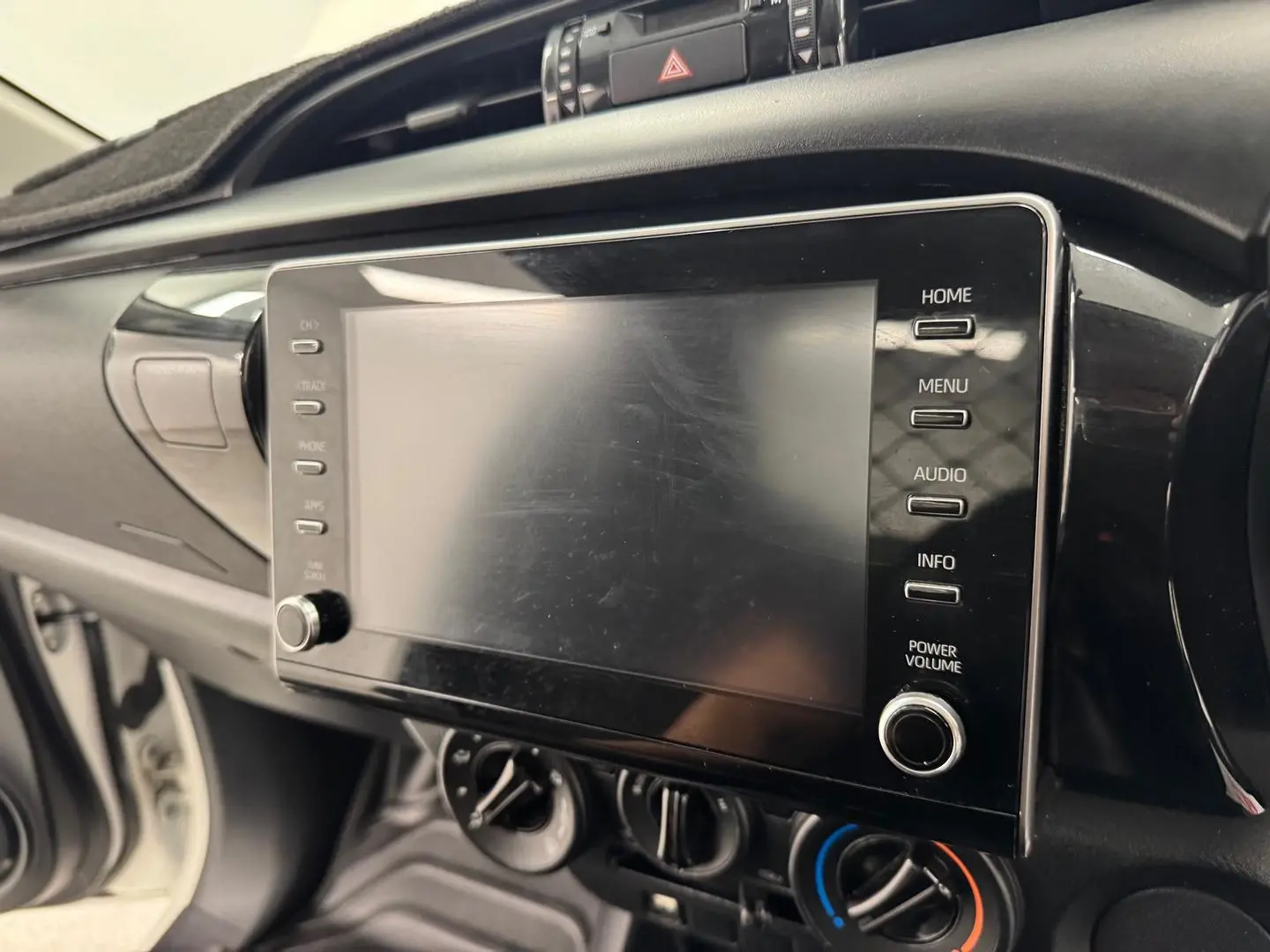 2020 Toyota Hilux Gallery Image 14