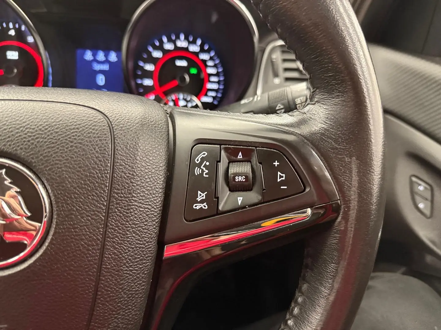 2017 Holden Commodore Gallery Image 27