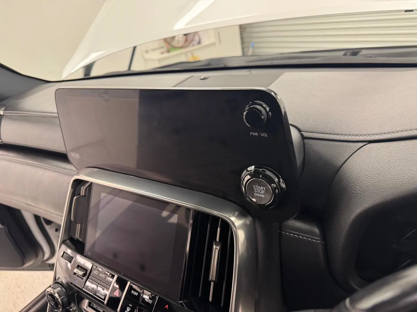 2022 Lexus LX Gallery Image 20