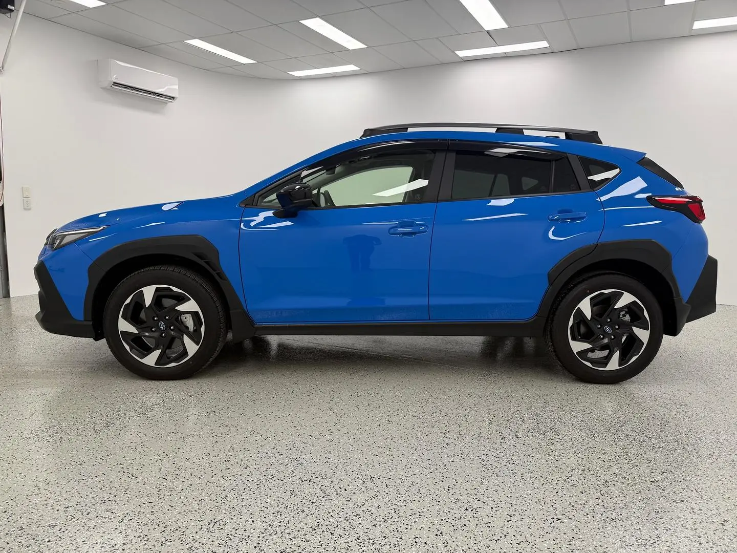 2025 Subaru Crosstrek Gallery Image 6