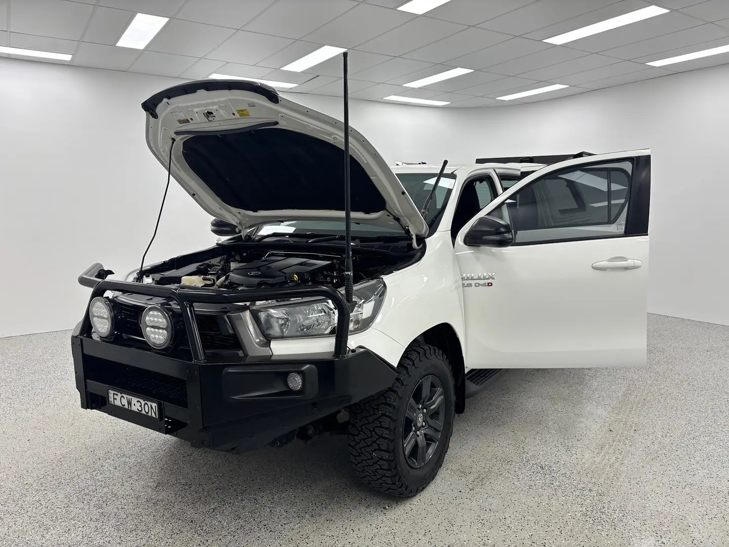 2023 Toyota Hilux Gallery Image 14