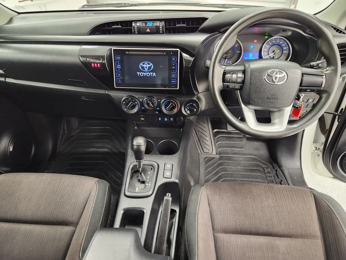2018 Toyota Hilux Gallery Image 22