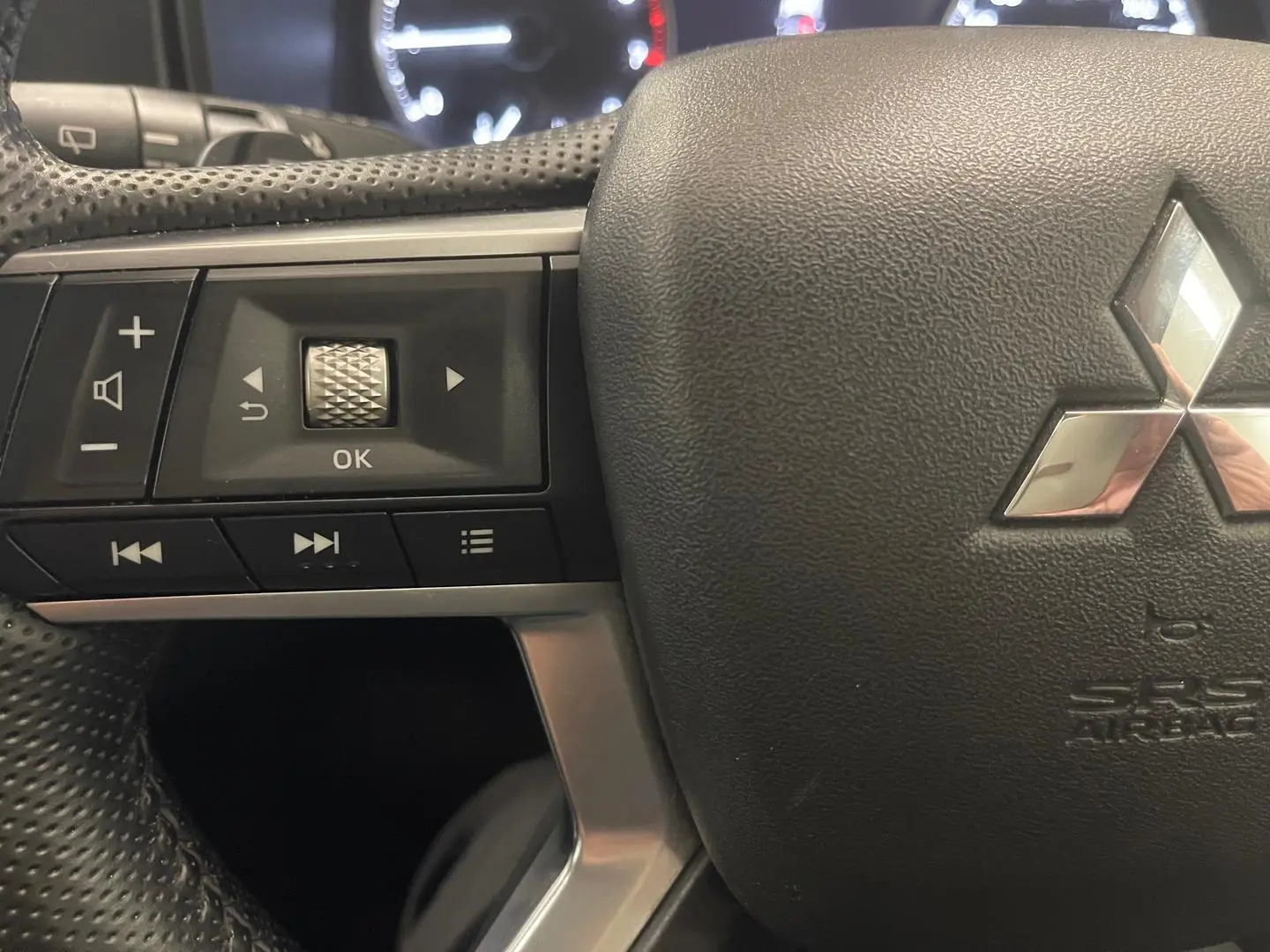 2022 Mitsubishi Outlander Gallery Image 28