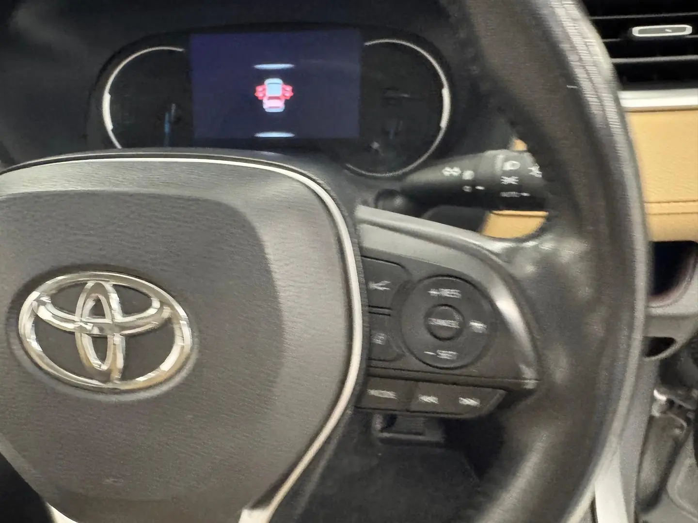 2020 Toyota RAV4 Gallery Image 16