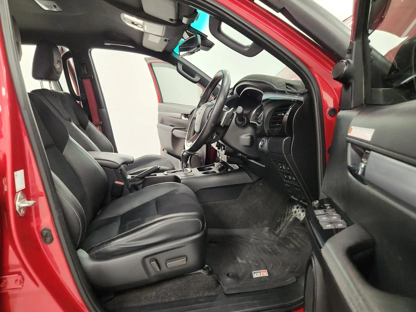 2023 Toyota Hilux Gallery Image 22
