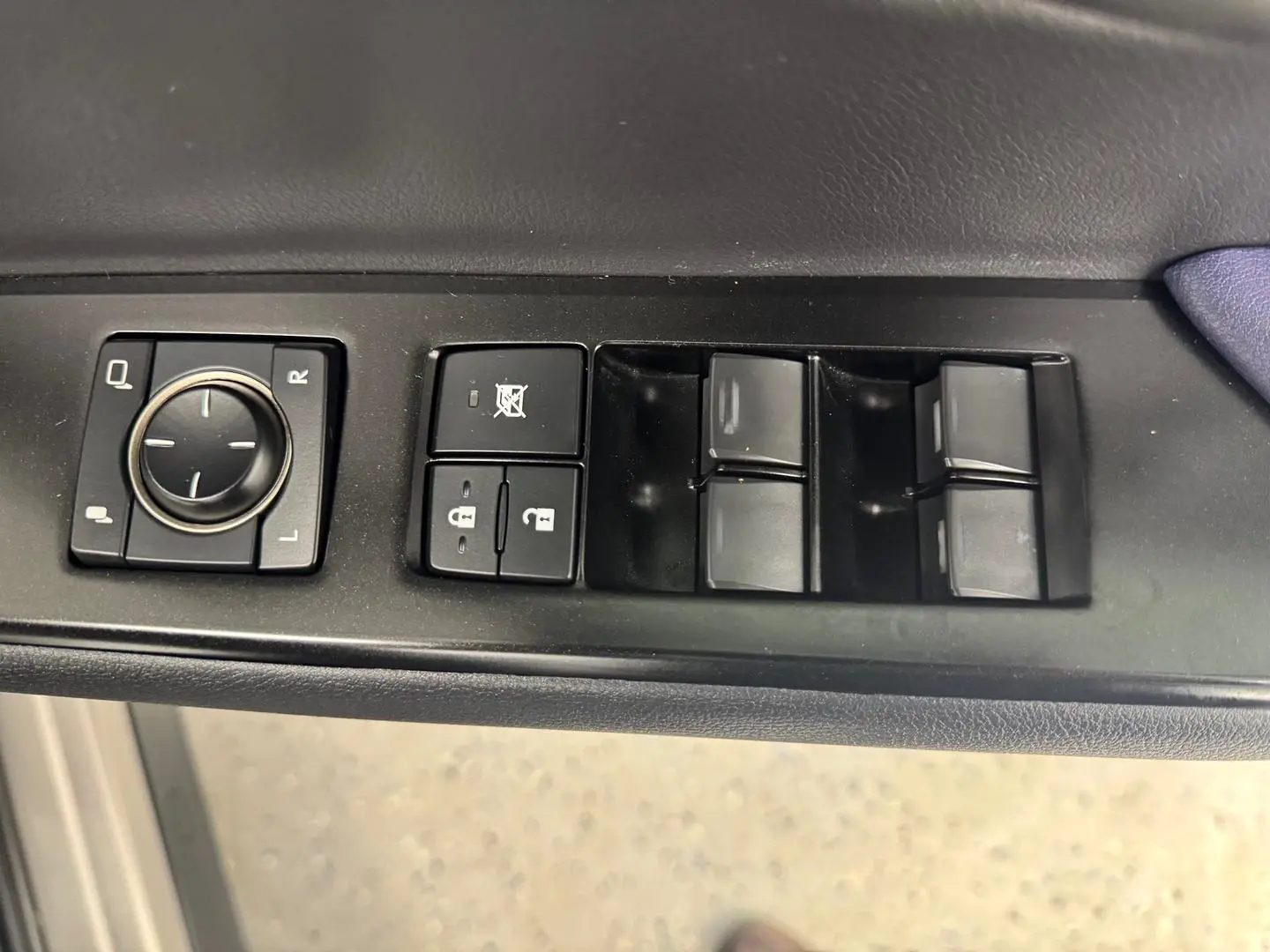 2021 Lexus UX Gallery Image 16