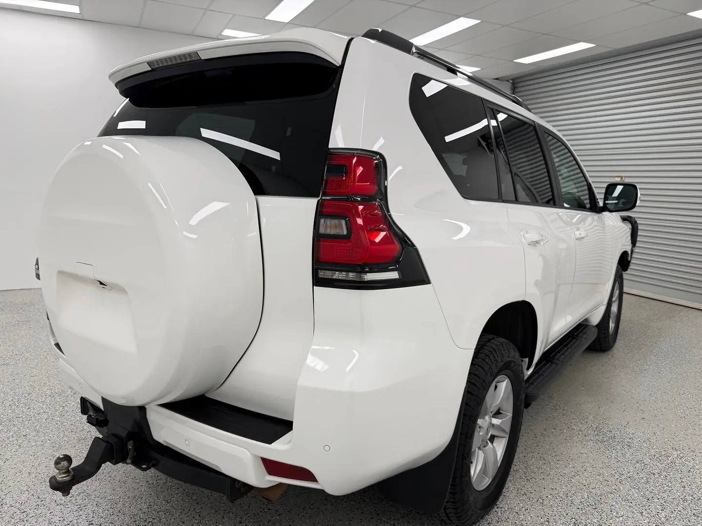 2020 Toyota Landcruiser Prado Gallery Image 3