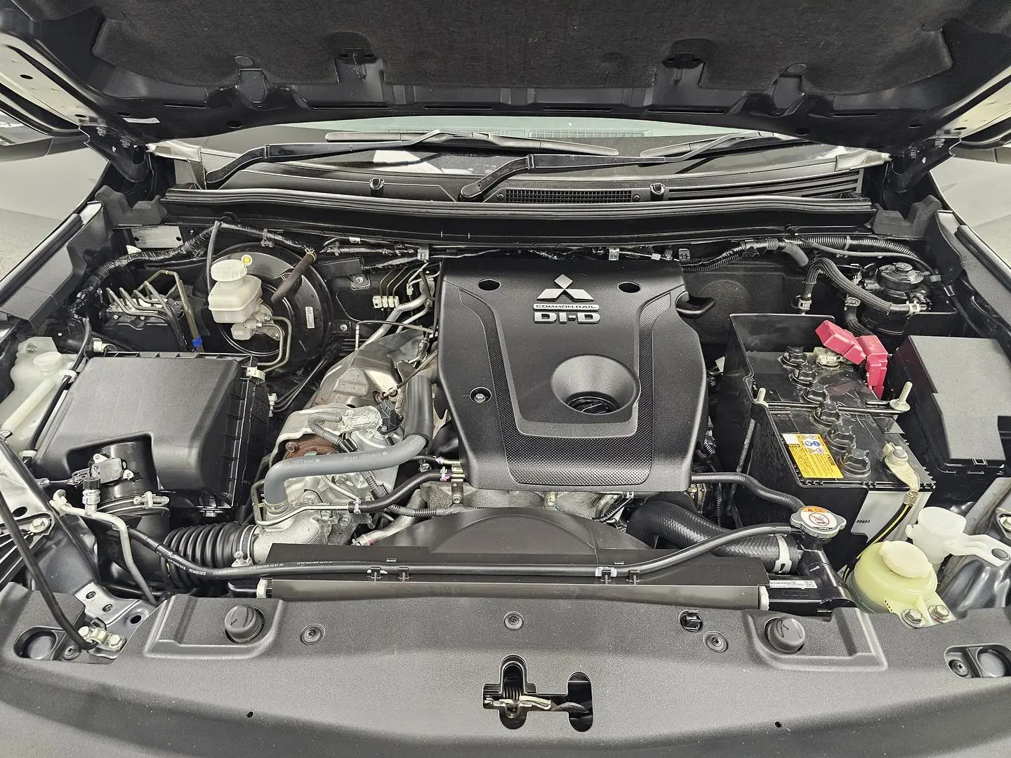 2023 Mitsubishi Triton Gallery Image 25