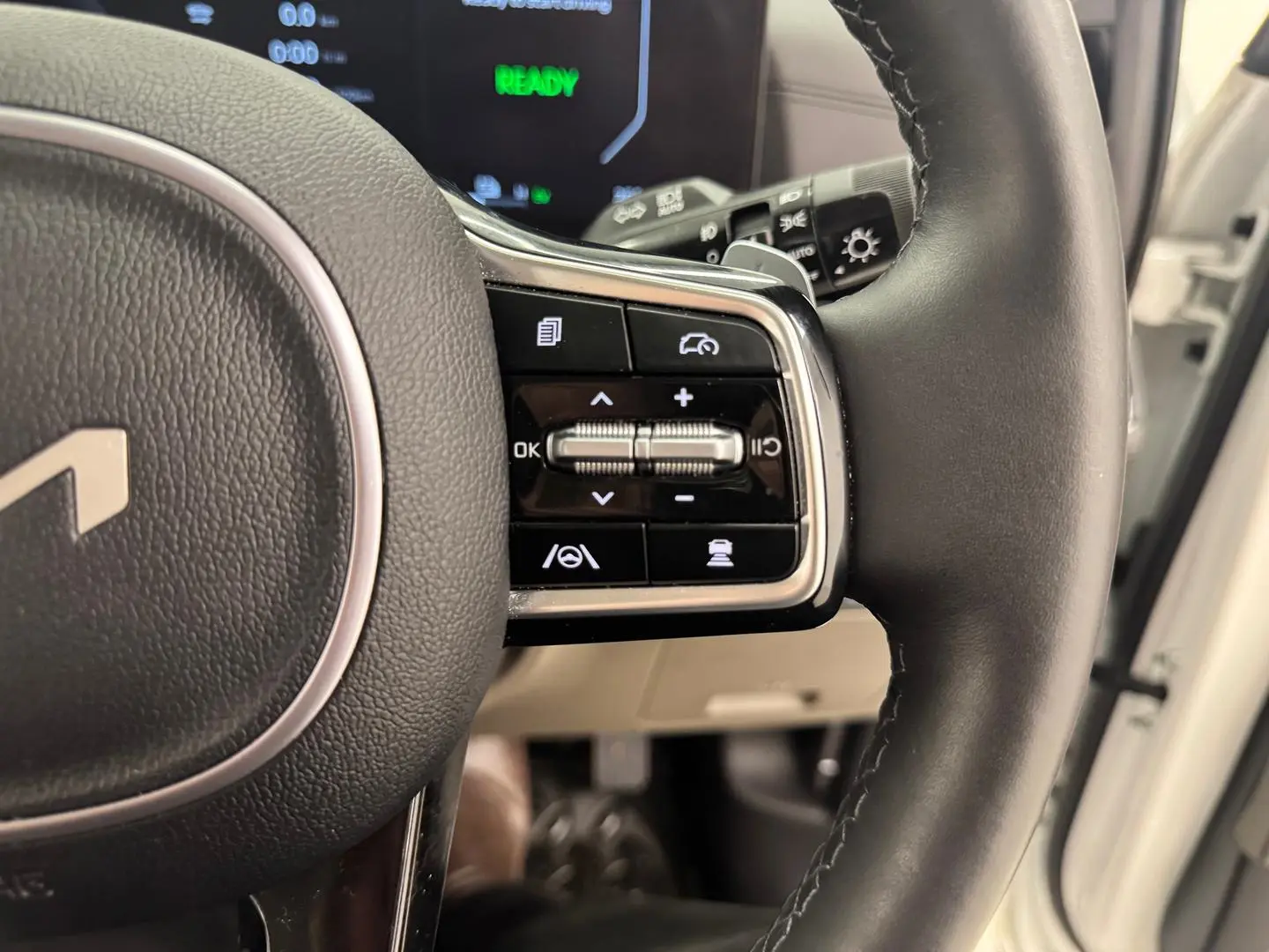 2024 Kia Carnival Gallery Image 20