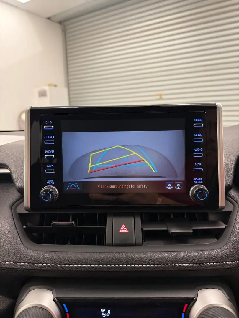 2020 Toyota RAV4 Gallery Image 25