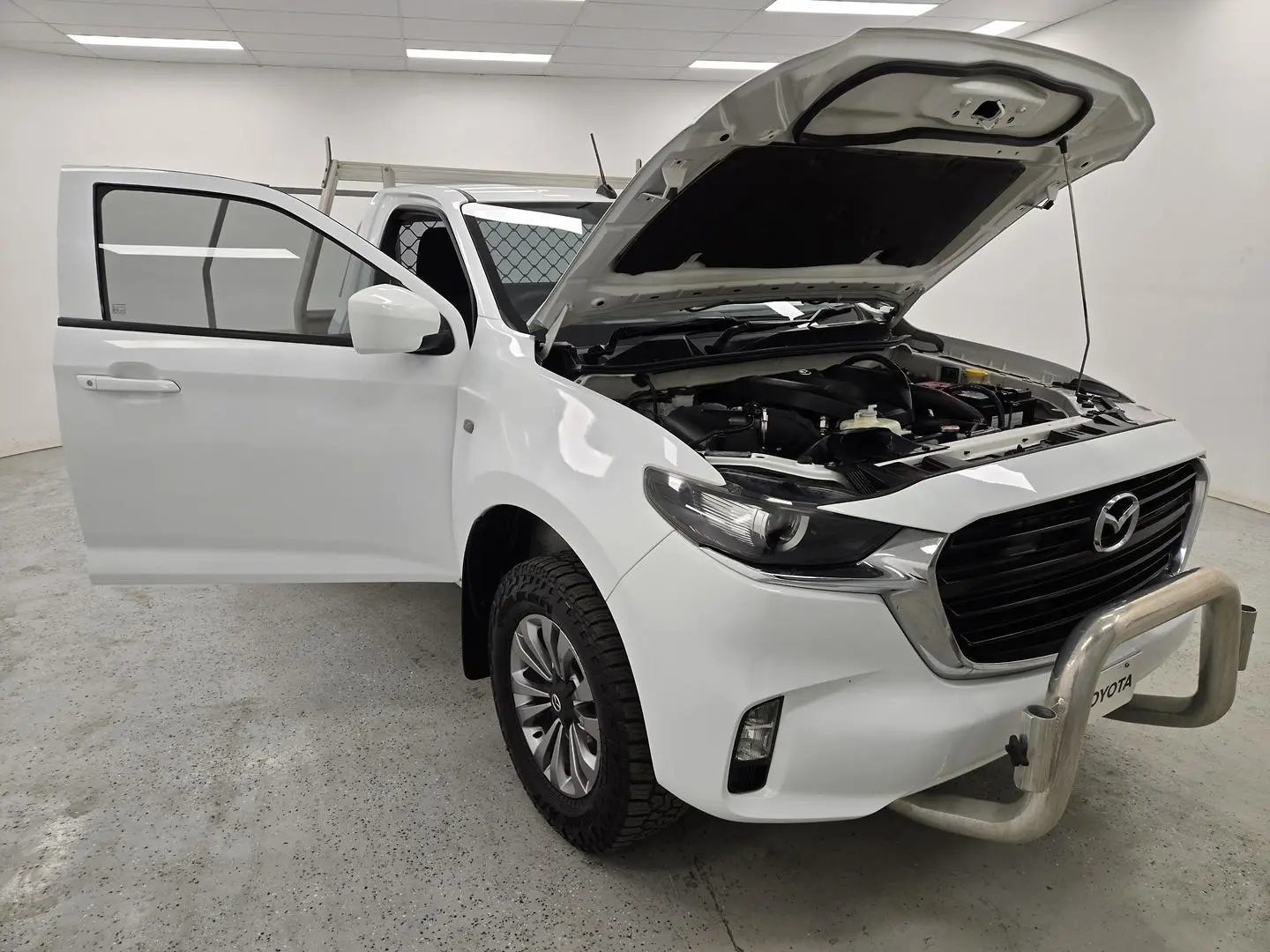 2021 Mazda BT-50 Gallery Image 8
