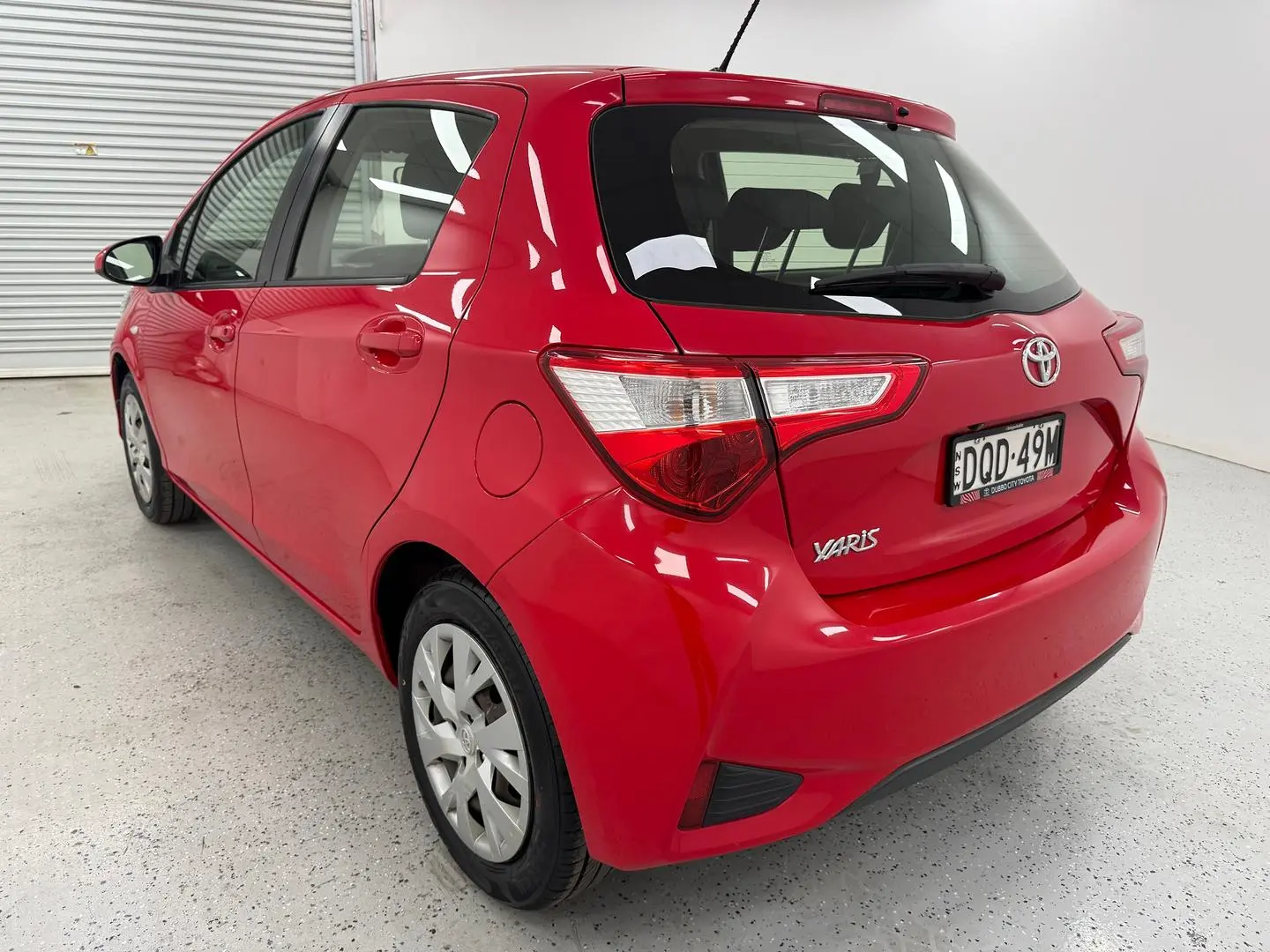 2017 Toyota Yaris Gallery Image 5