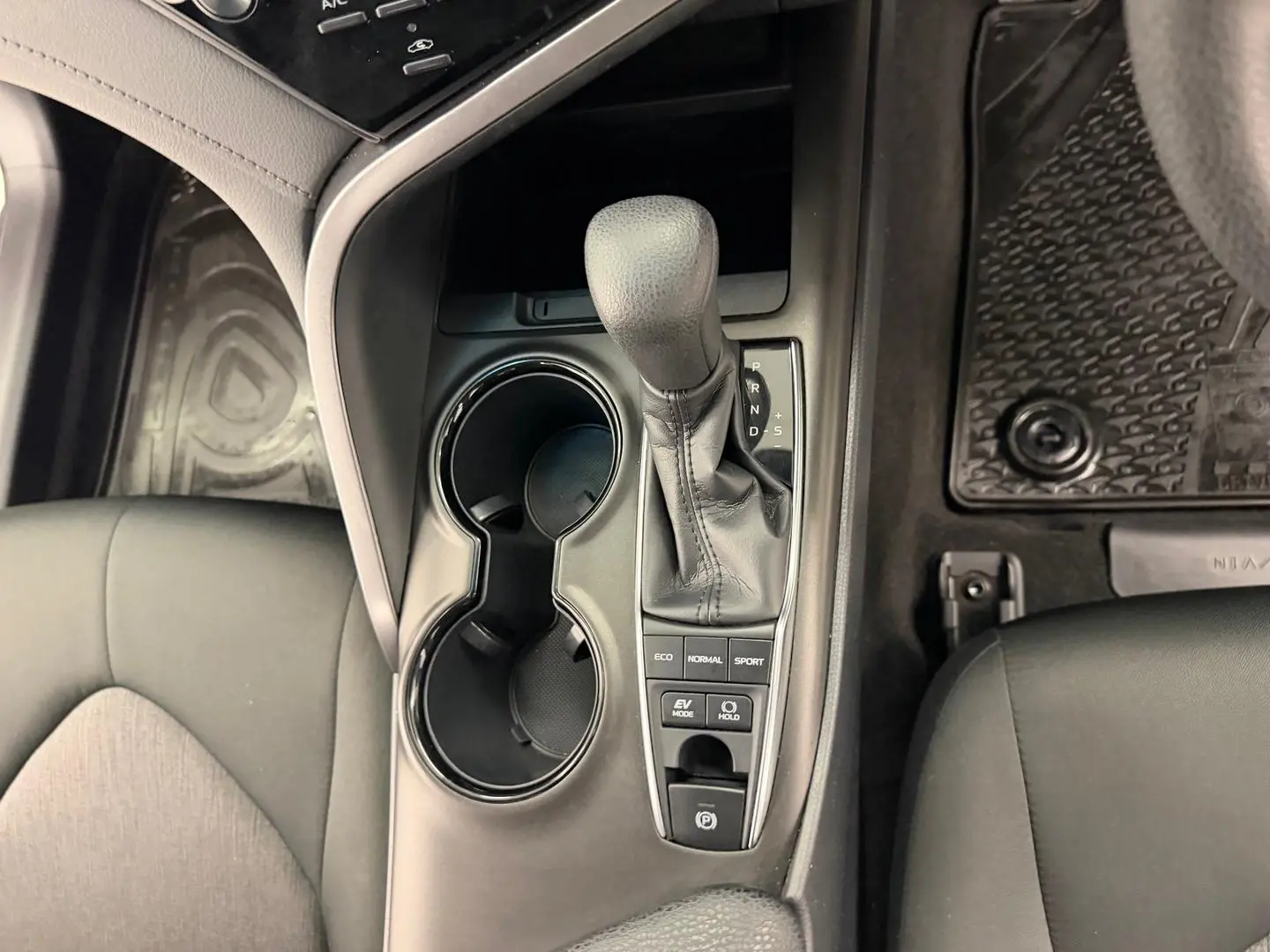 2024 Toyota Camry Gallery Image 21