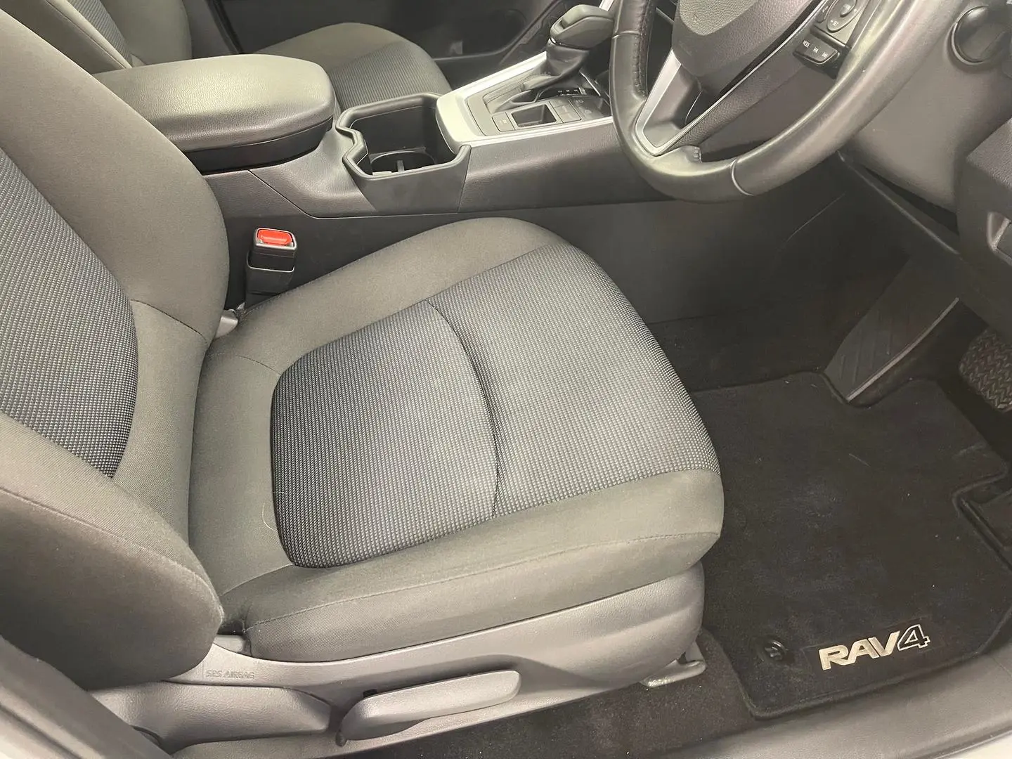 2024 Toyota RAV4 Gallery Image 19