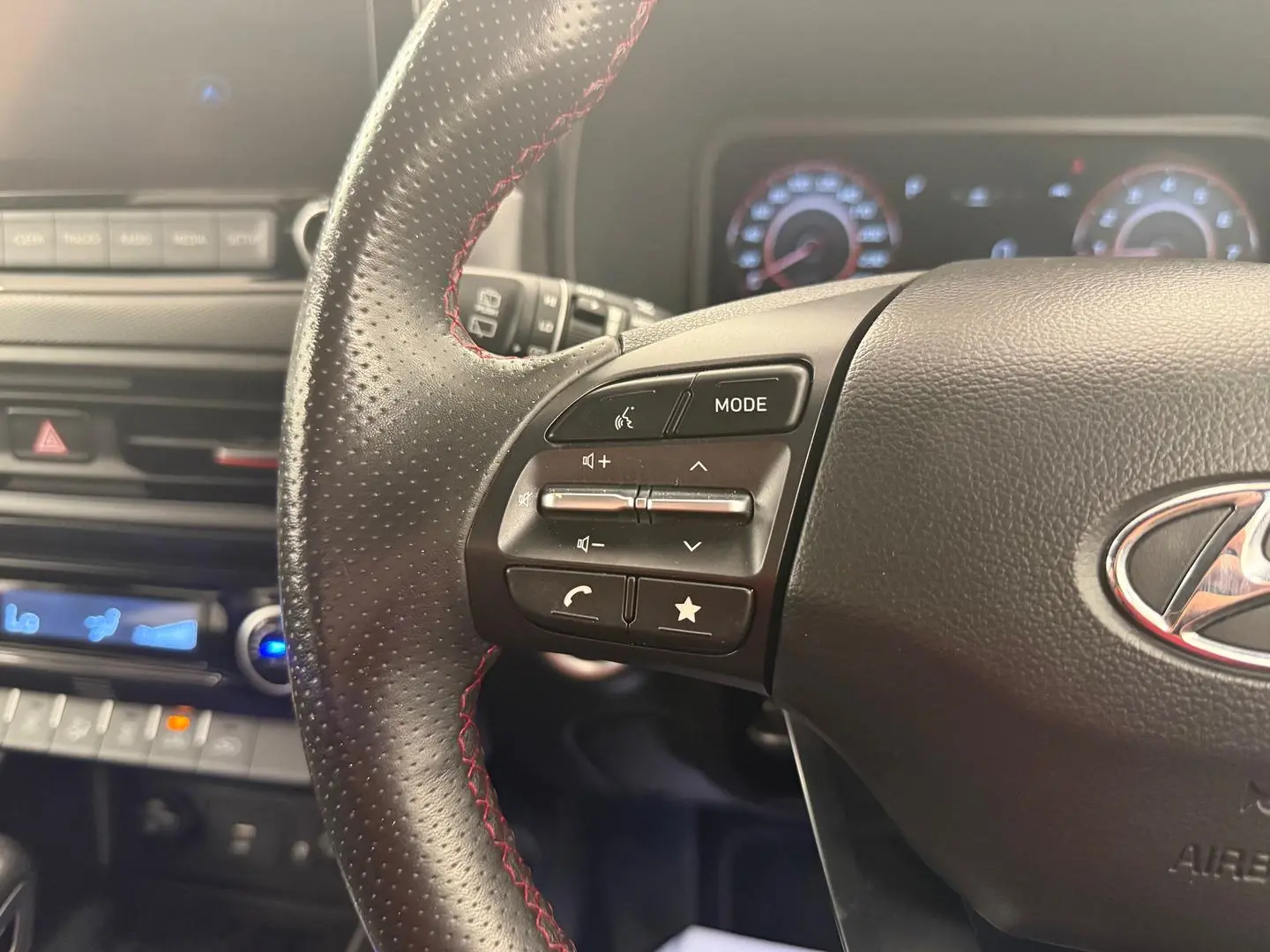 2023 Hyundai Kona Gallery Image 28