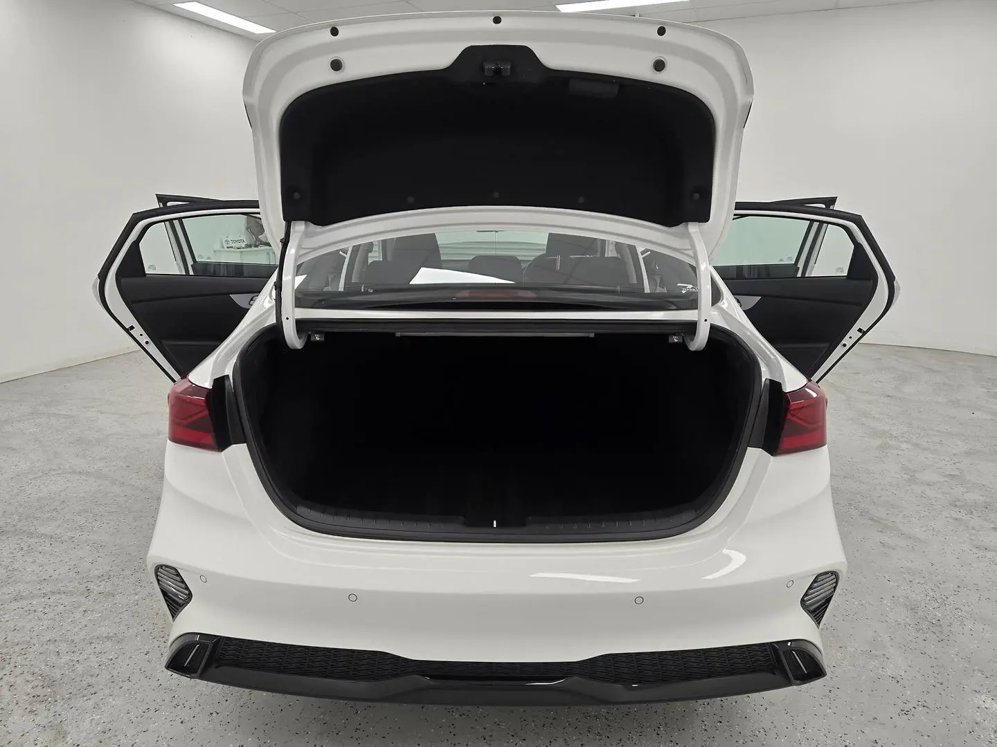 2023 Kia Cerato Gallery Image 11