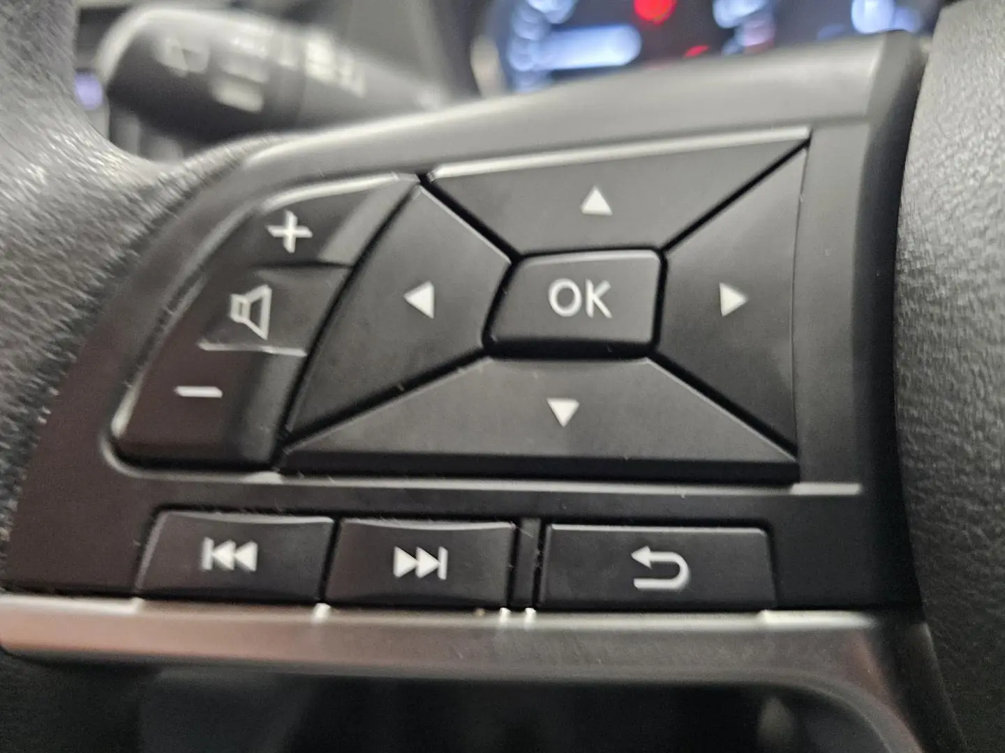 2021 Nissan X-TRAIL Gallery Image 33