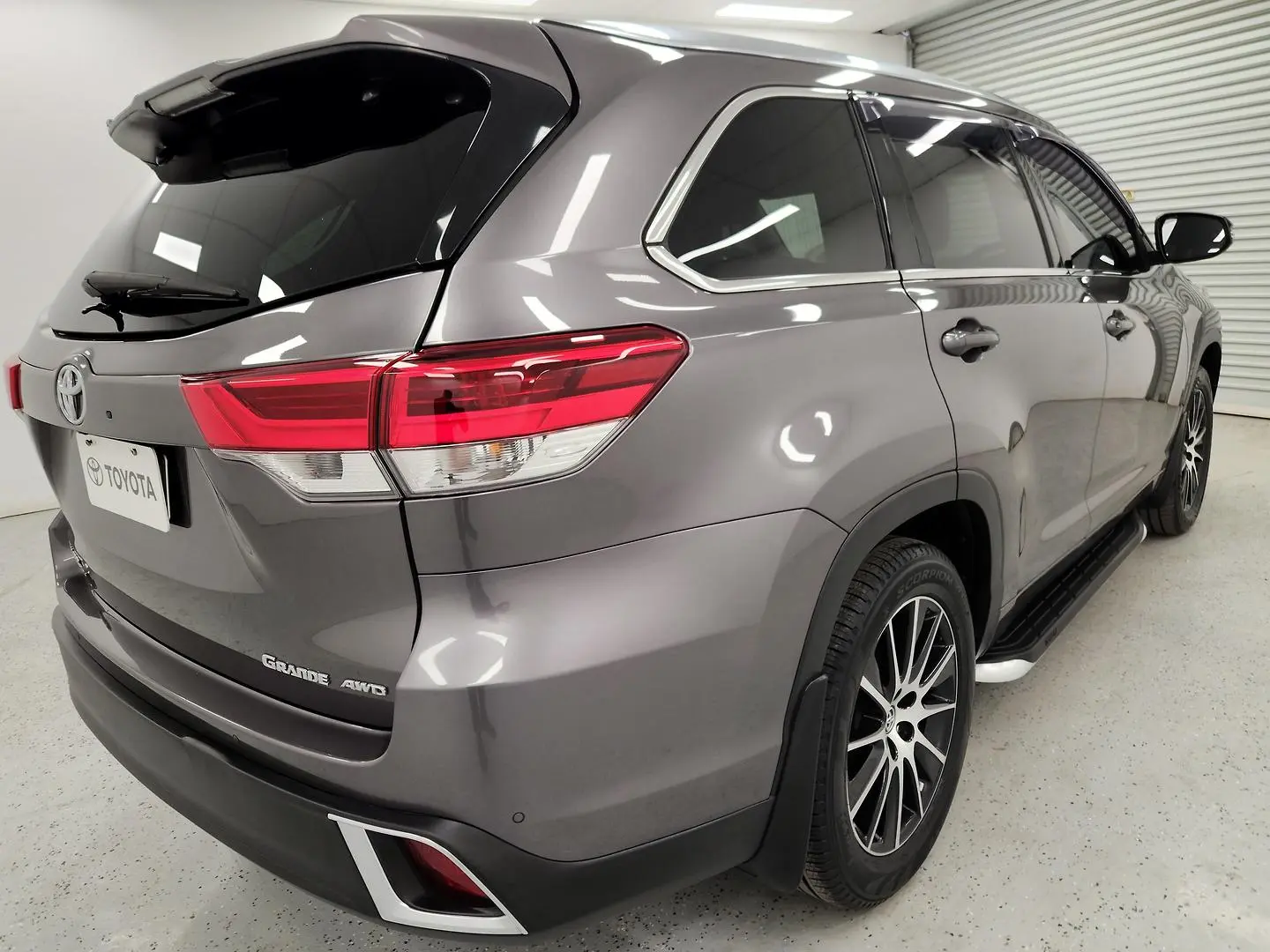 2020 Toyota Kluger Gallery Image 3