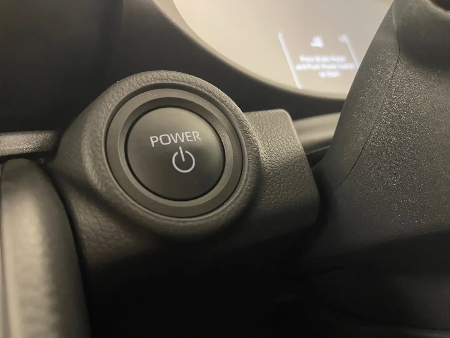 2025 Toyota C-HR Gallery Image 25