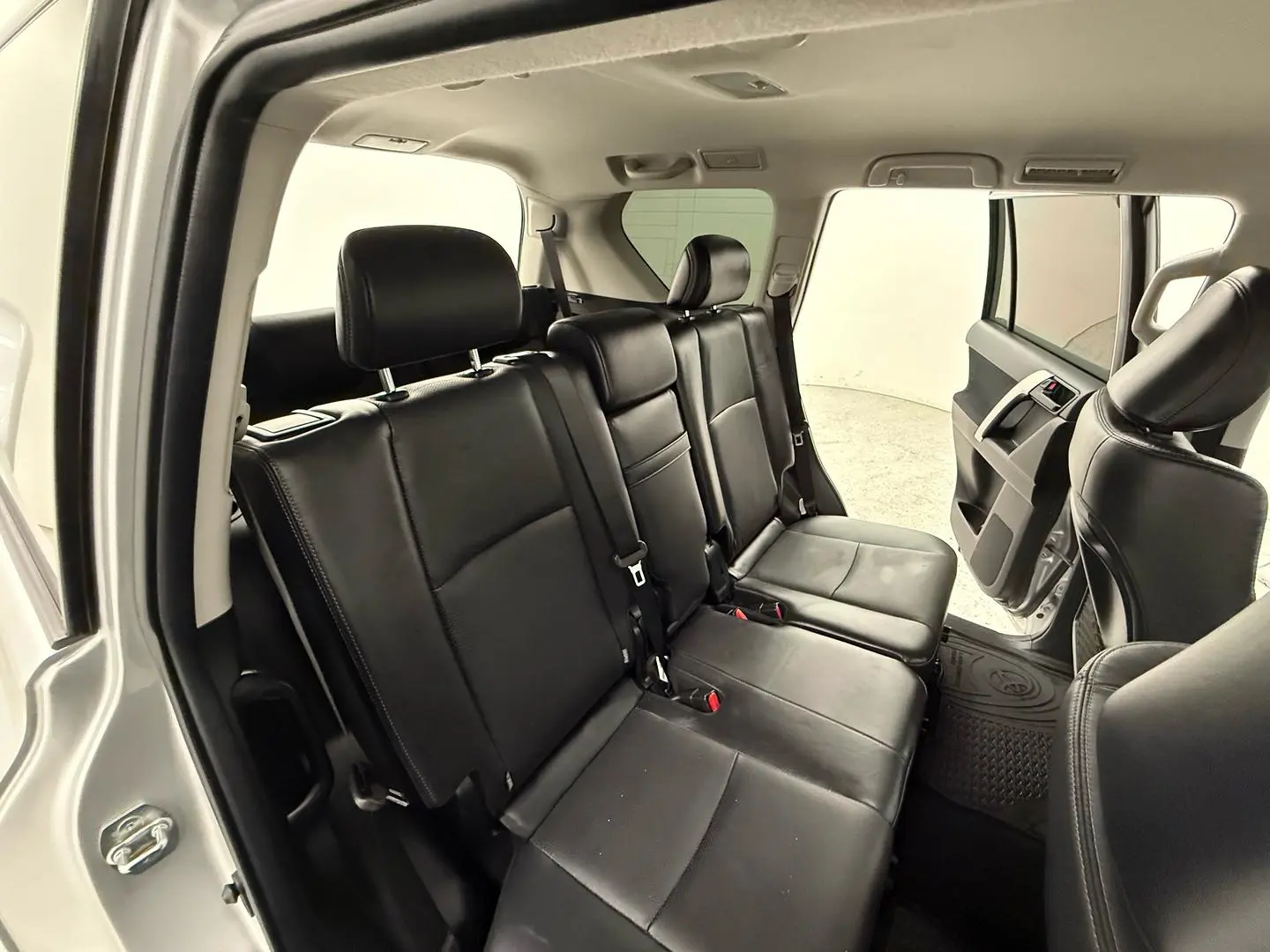 2022 Toyota Landcruiser Prado Gallery Image 19