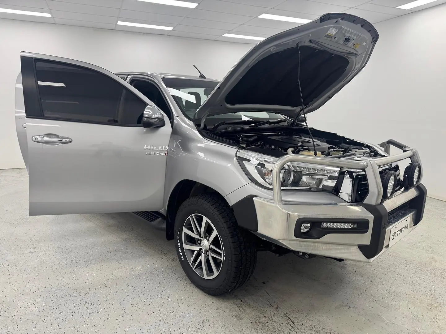 2020 Toyota Hilux Gallery Image 7
