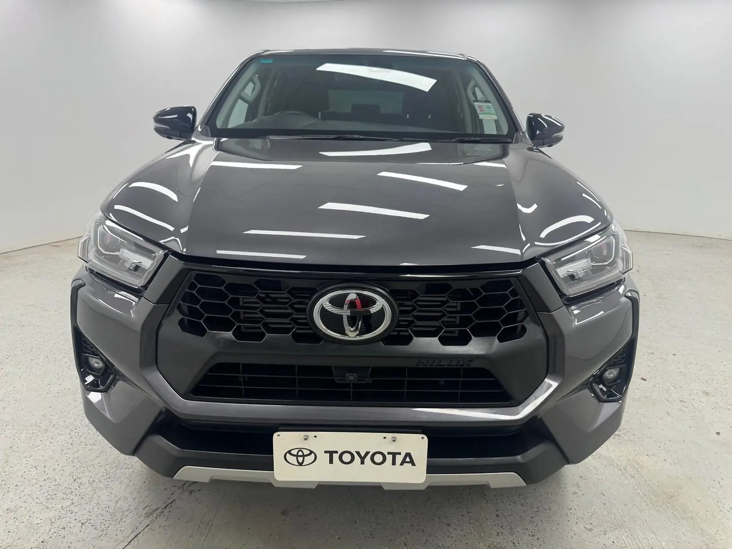 2025 Toyota Hilux Gallery Image 35