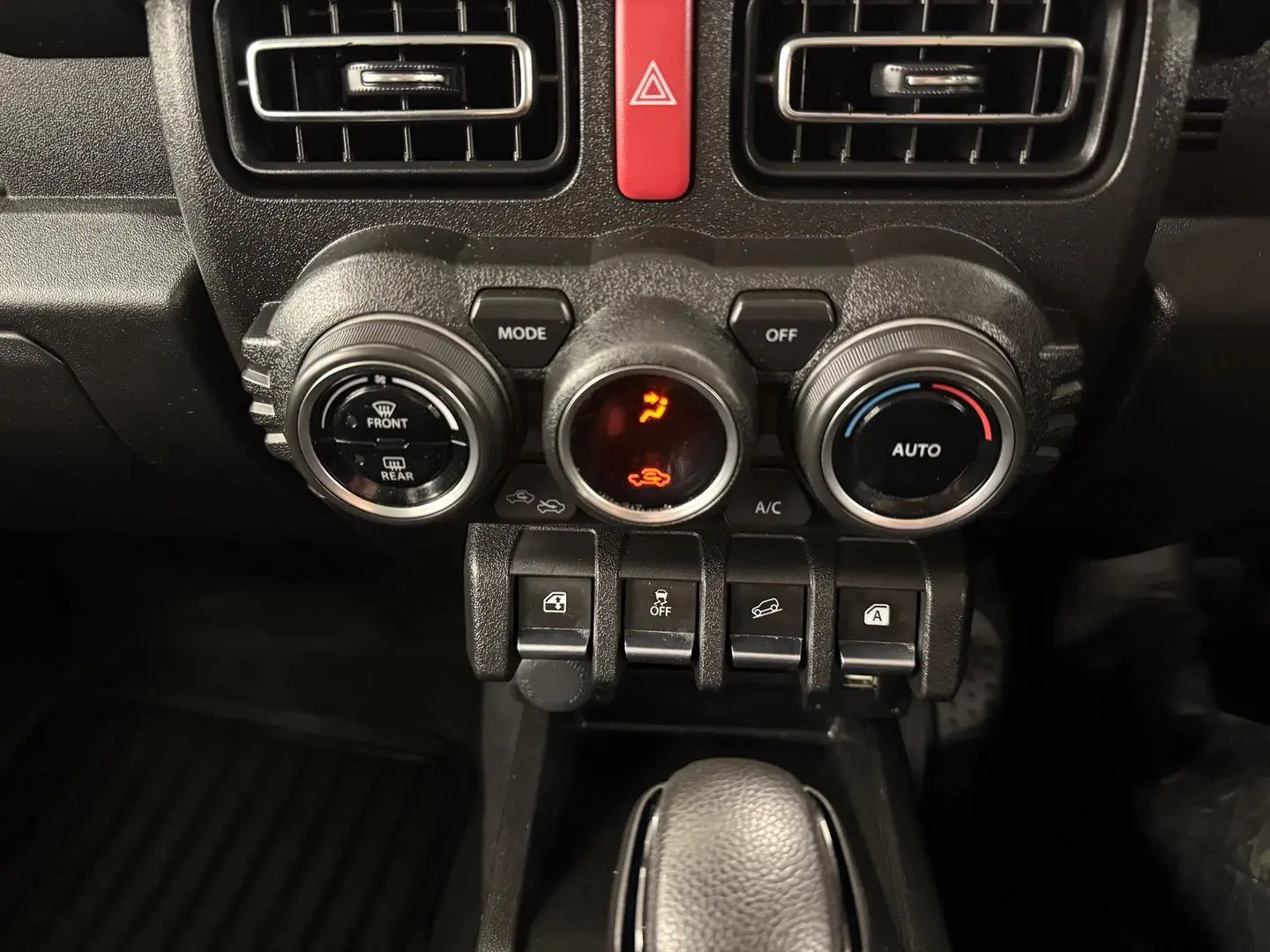 2023 Suzuki Jimny Gallery Image 26