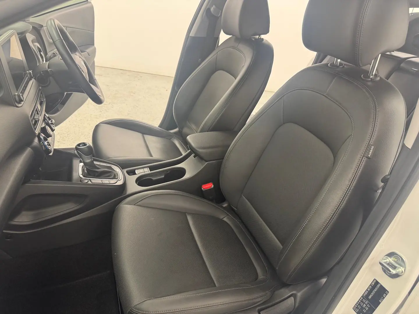 2022 Hyundai Kona Gallery Image 26
