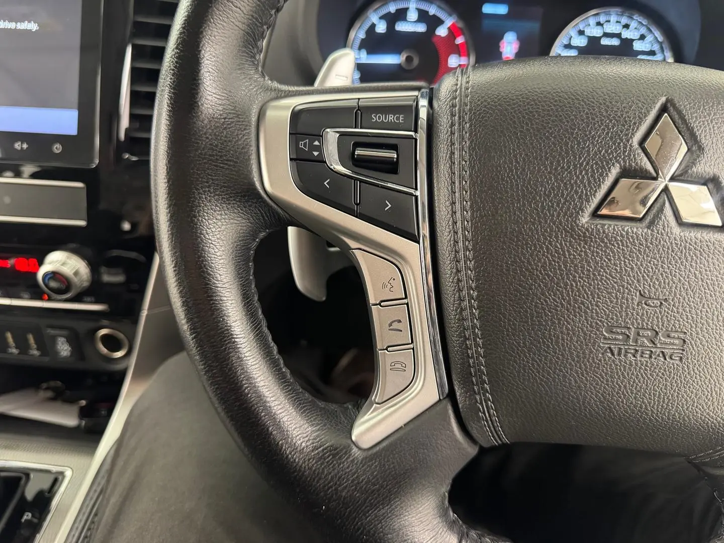 2022 Mitsubishi Pajero Sport Gallery Image 17