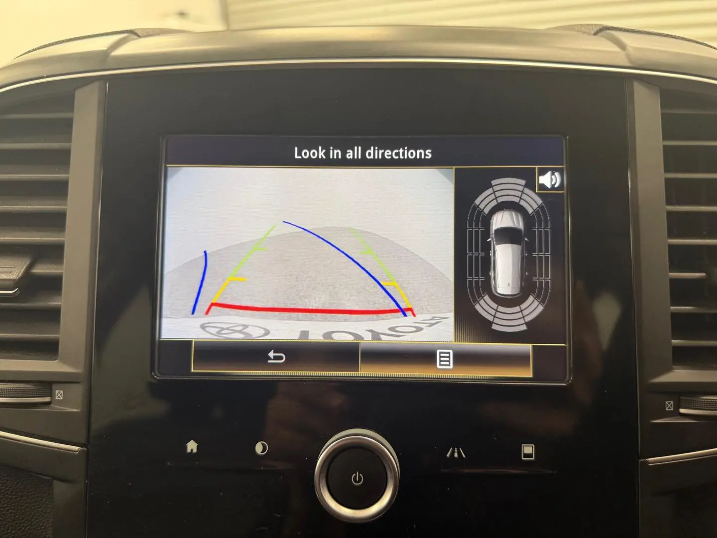 2018 Renault Koleos Gallery Image 29