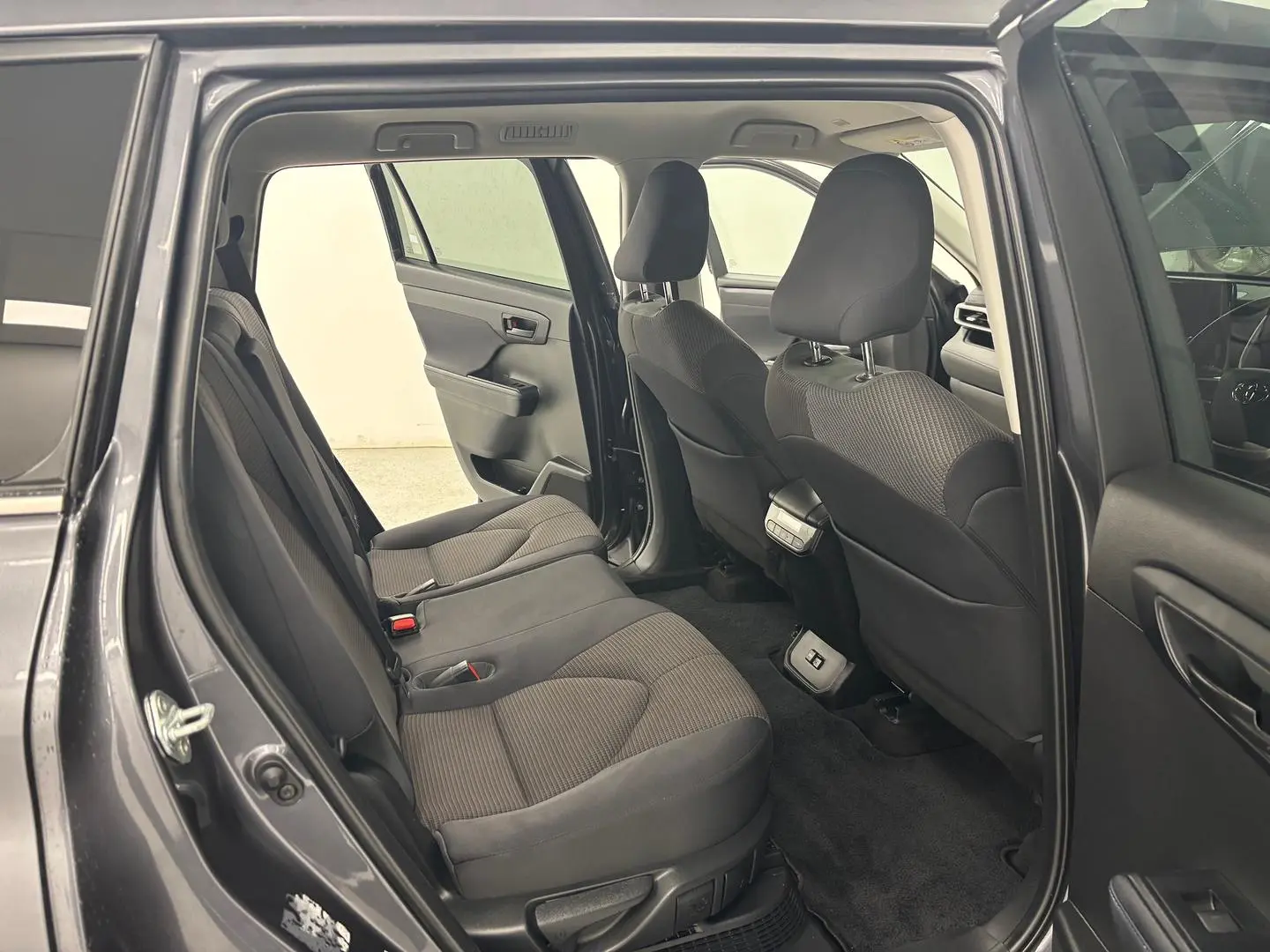 2023 Toyota Kluger Gallery Image 21
