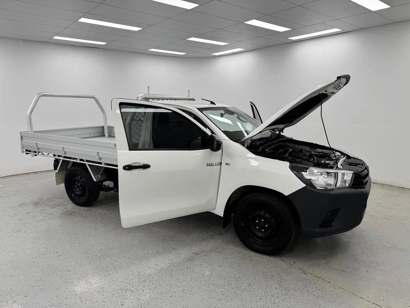 2020 Toyota Hilux Gallery Image 7