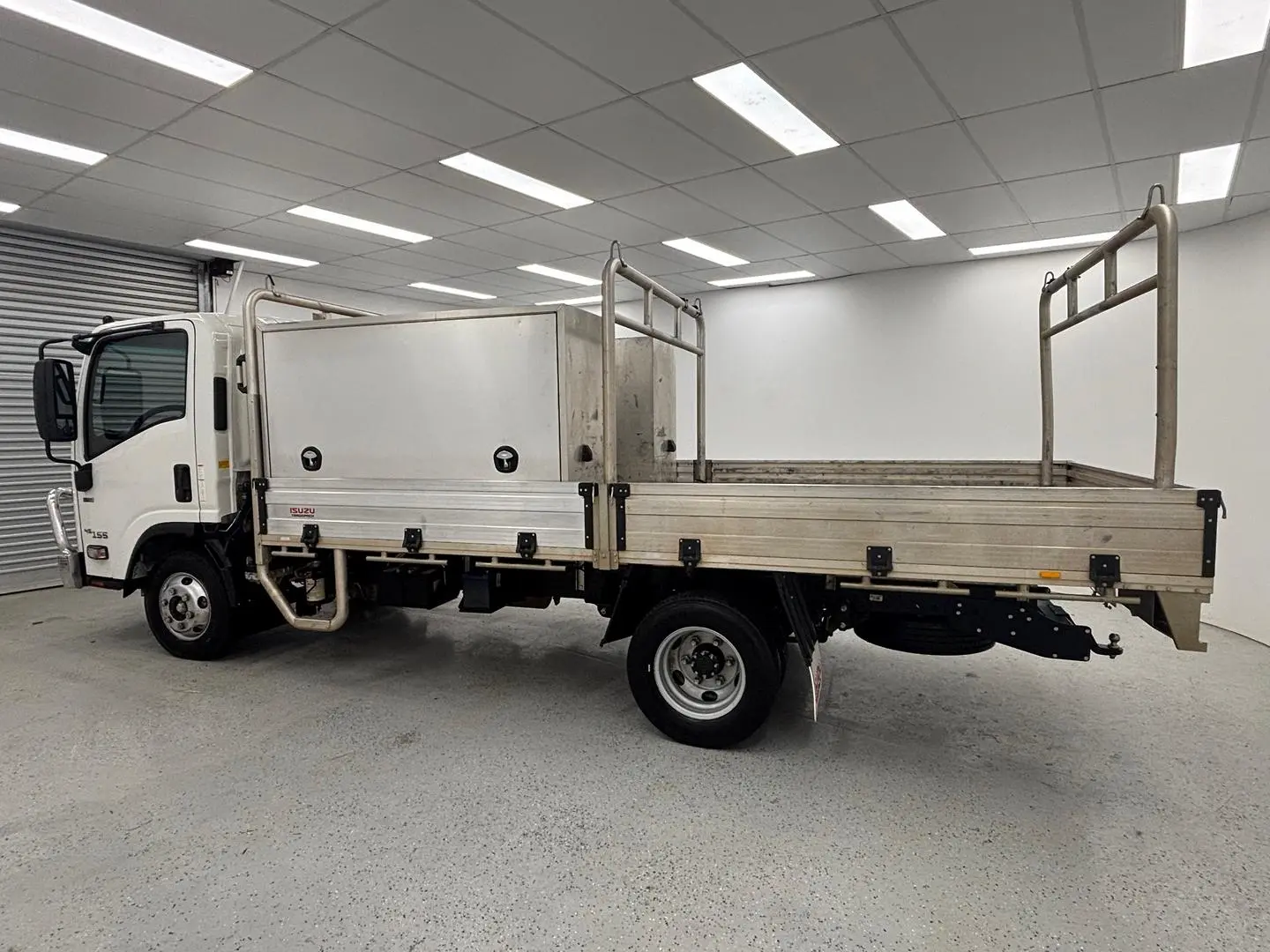 2023 Isuzu N Series Gallery Image 5