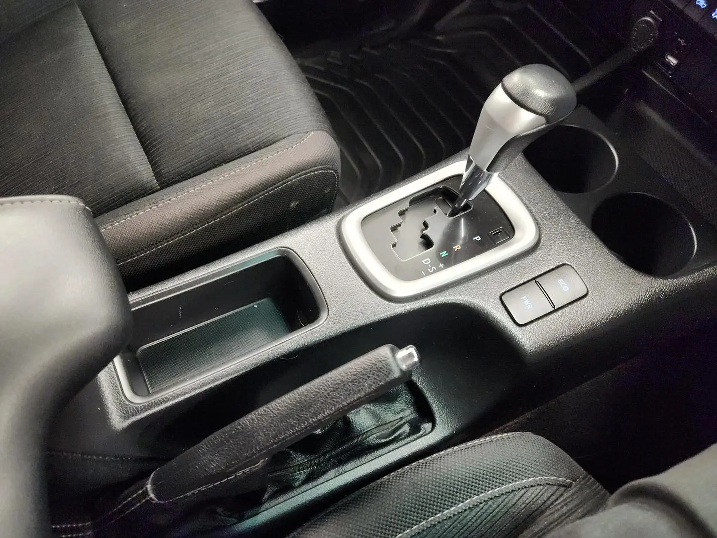 2022 Toyota Hilux Gallery Image 32