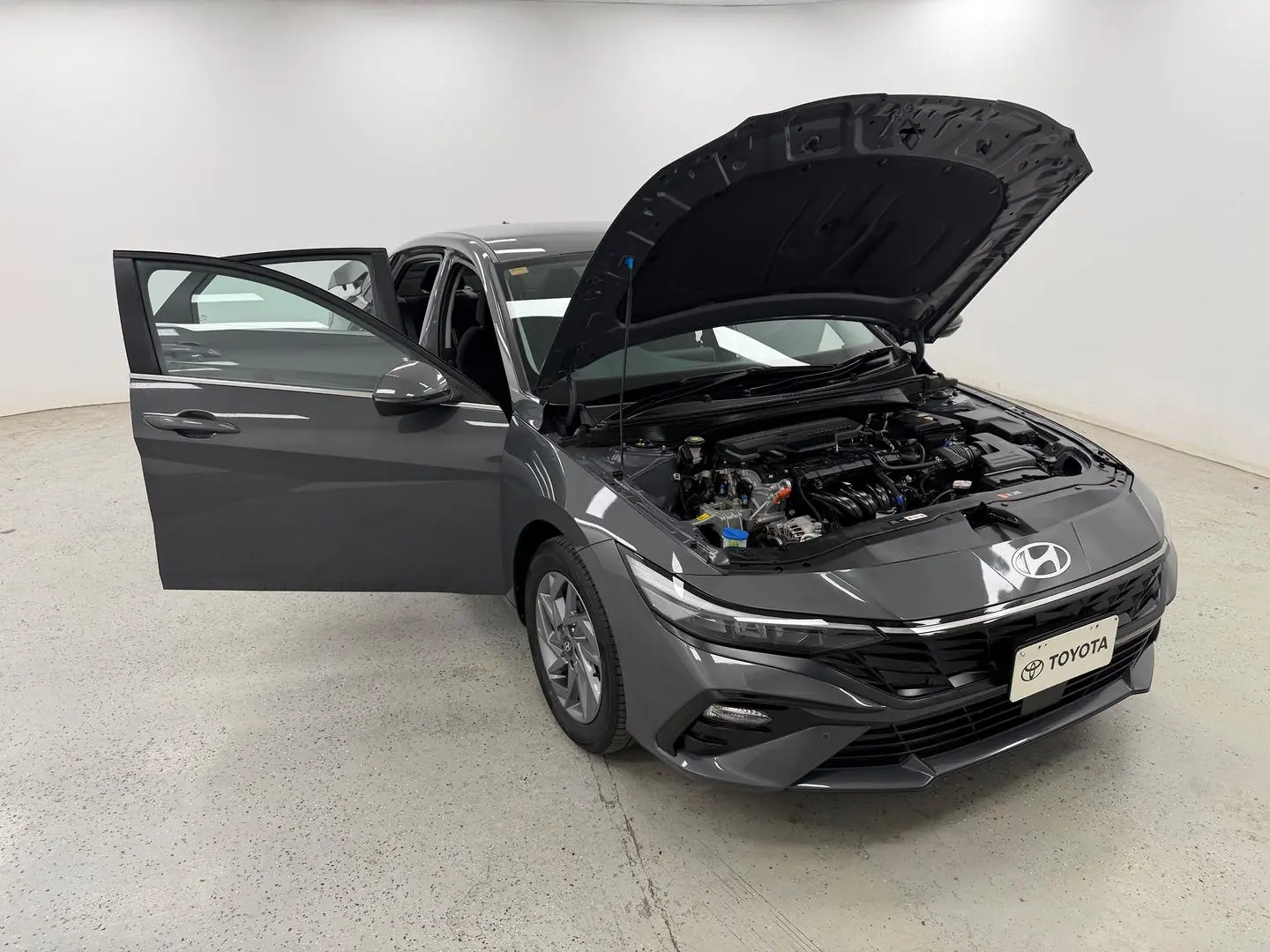 2024 Hyundai i30 Gallery Image 7