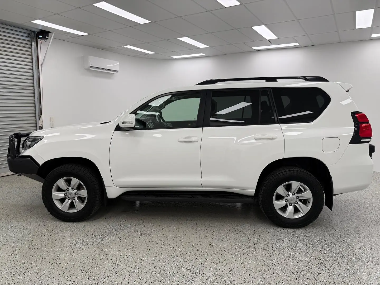 2020 Toyota Landcruiser Prado Gallery Image 6