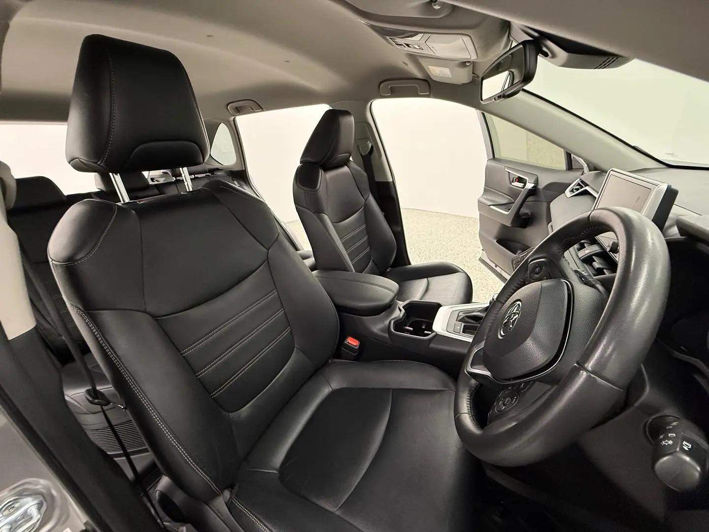 2023 Toyota RAV4 Gallery Image 21