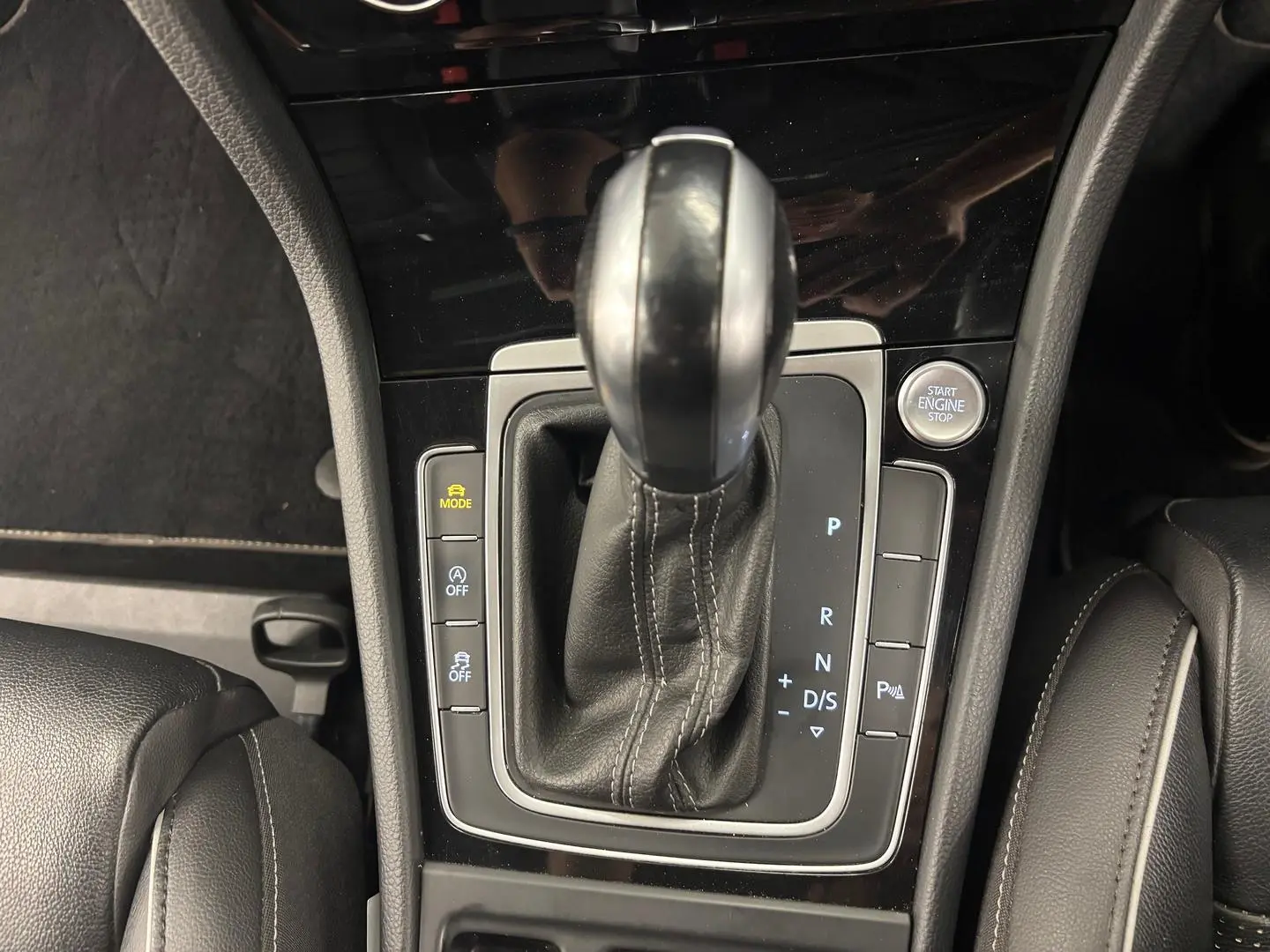 2020 Volkswagen Golf Gallery Image 31