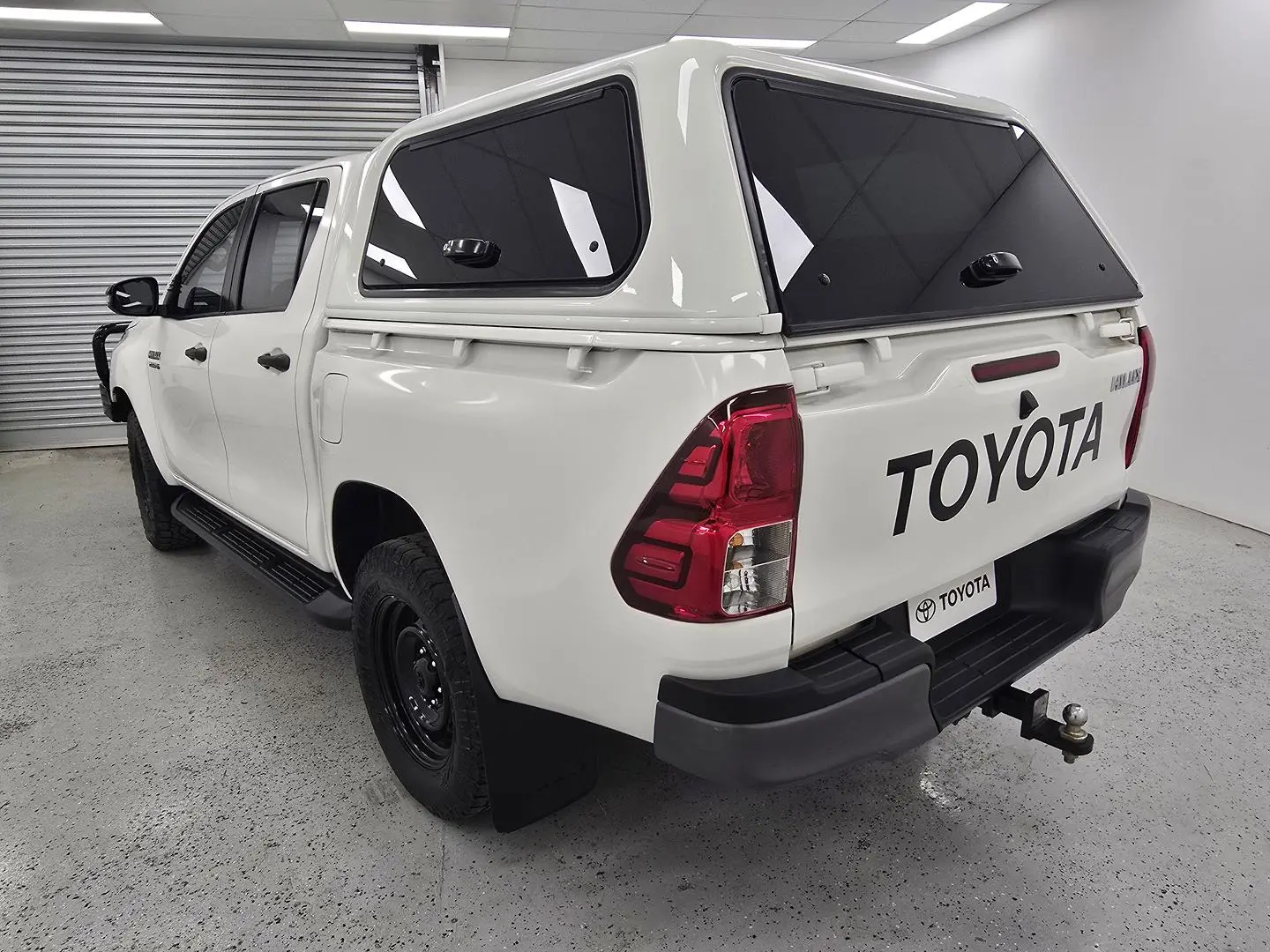 2020 Toyota Hilux Gallery Image 5