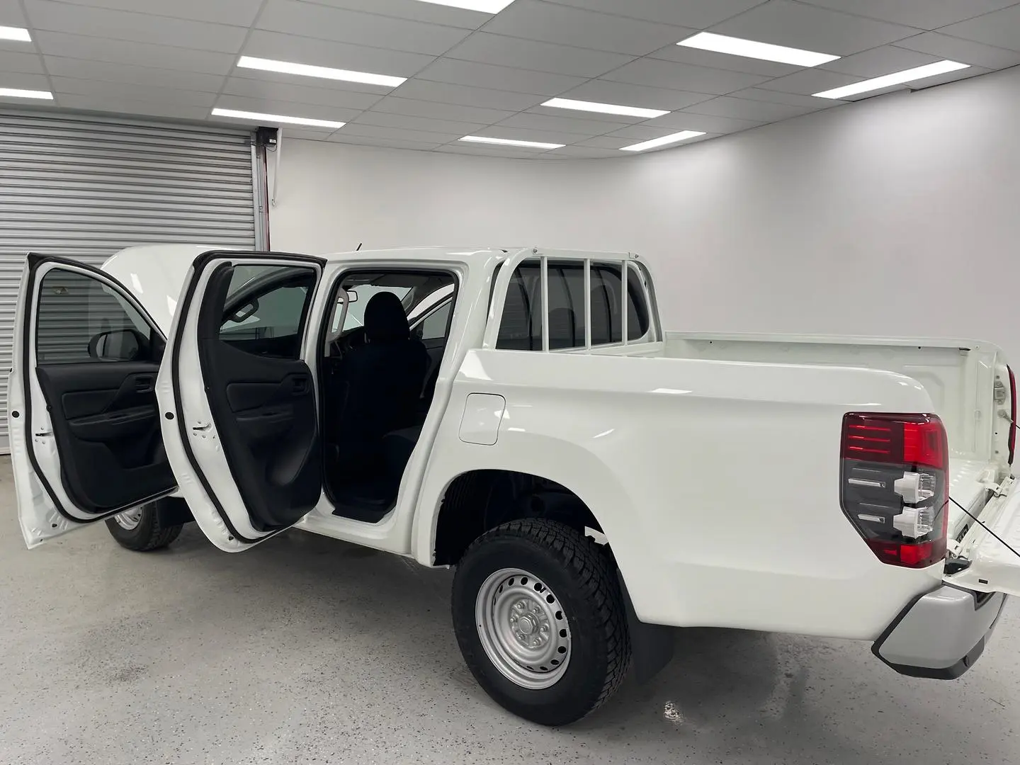 2022 Mitsubishi Triton Gallery Image 12