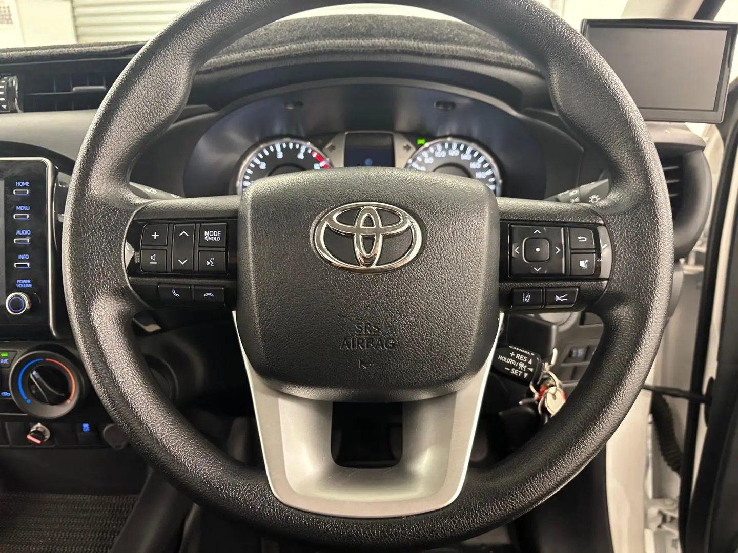 2023 Toyota Hilux Gallery Image 30