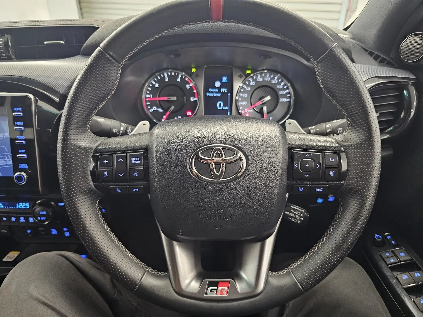 2025 Toyota Hilux Gallery Image 27