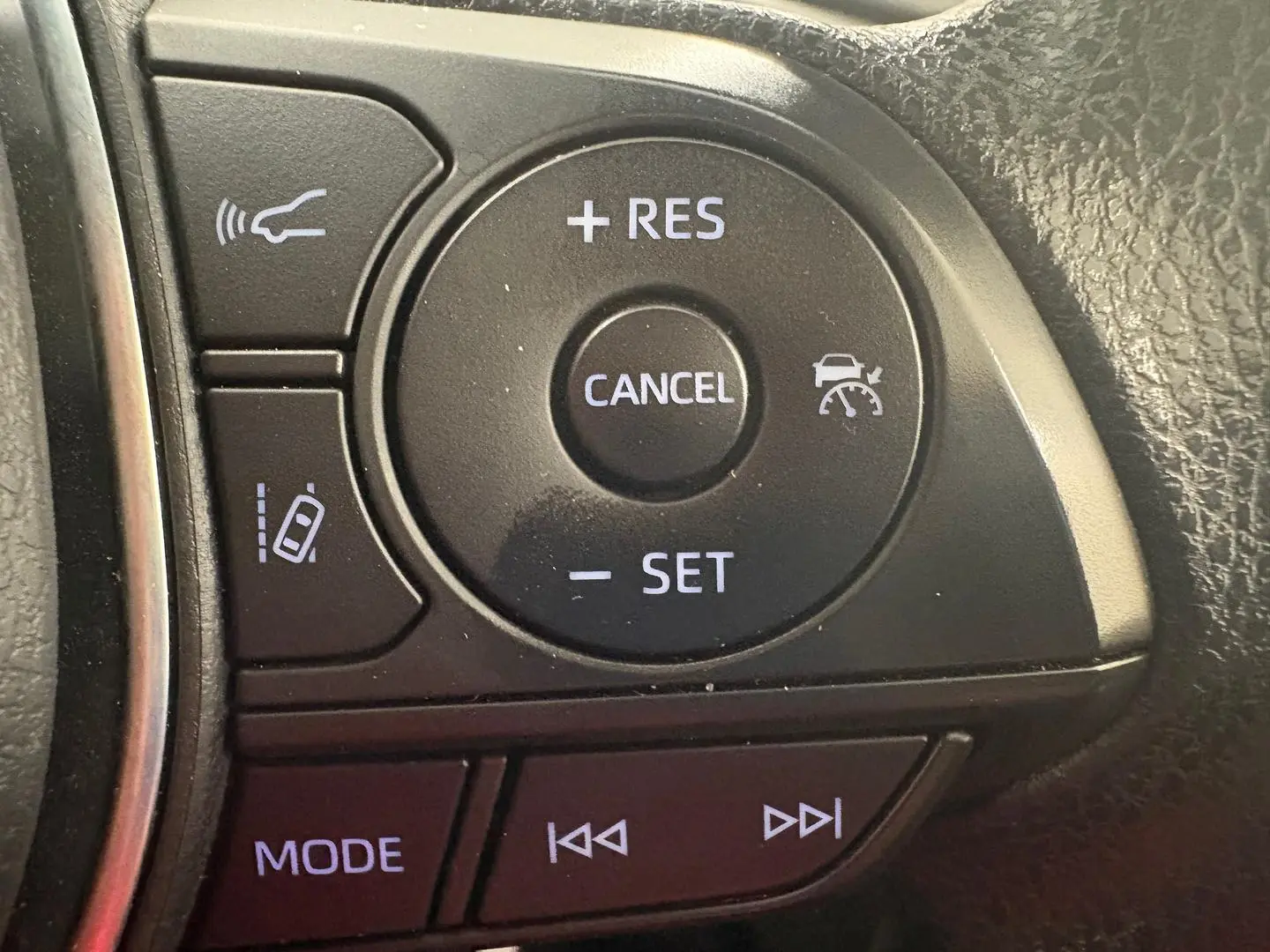 2019 Toyota Camry Gallery Image 29