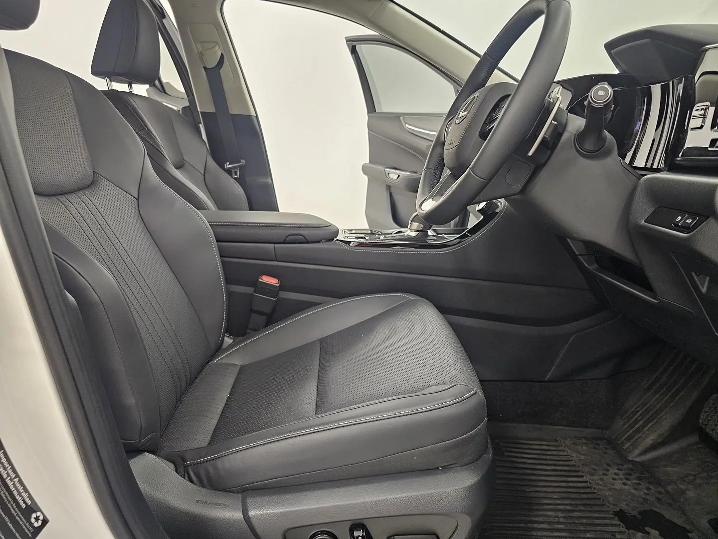 2025 Lexus NX Gallery Image 23