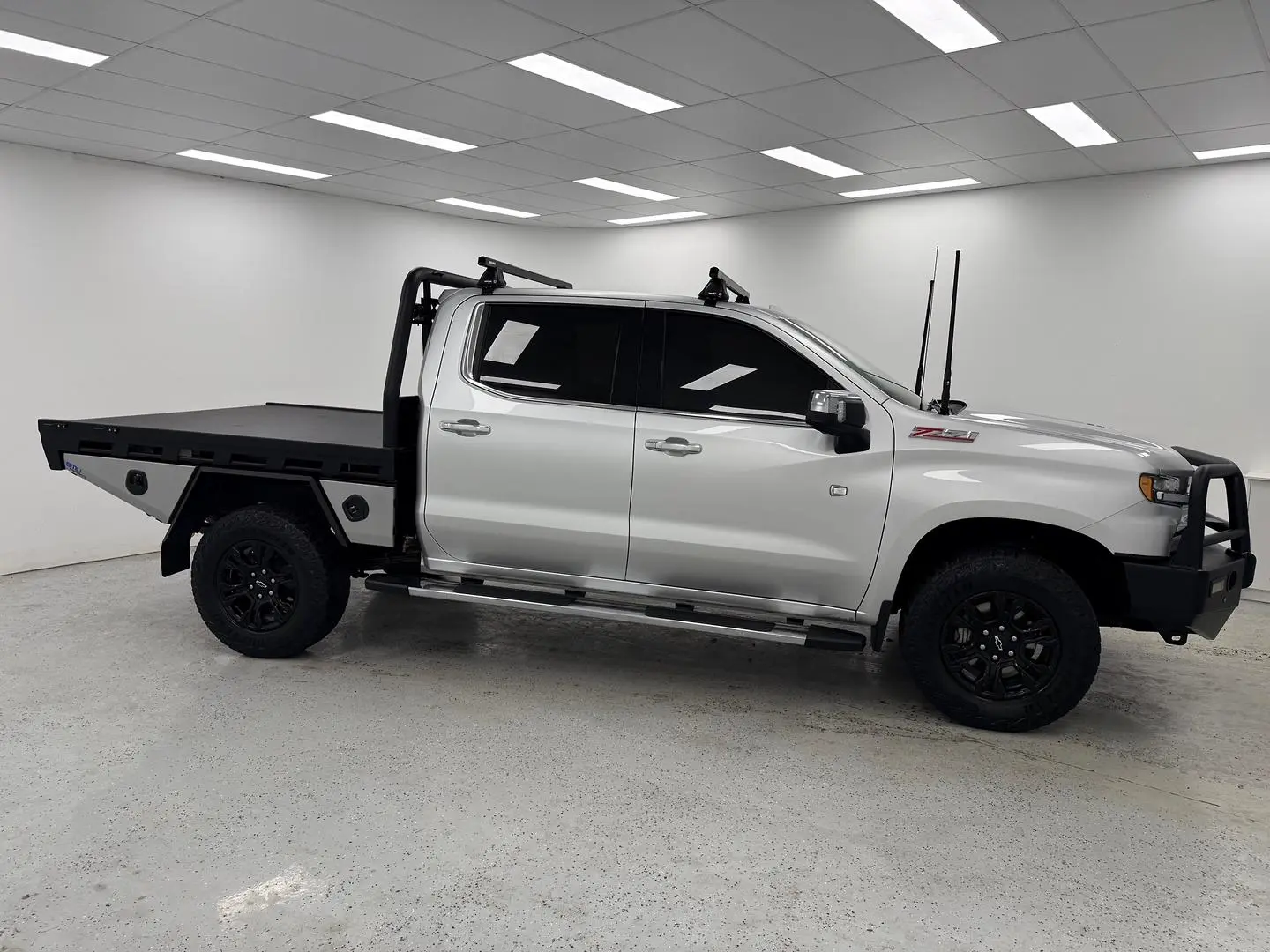 2022 Chevrolet Silverado Gallery Image 2