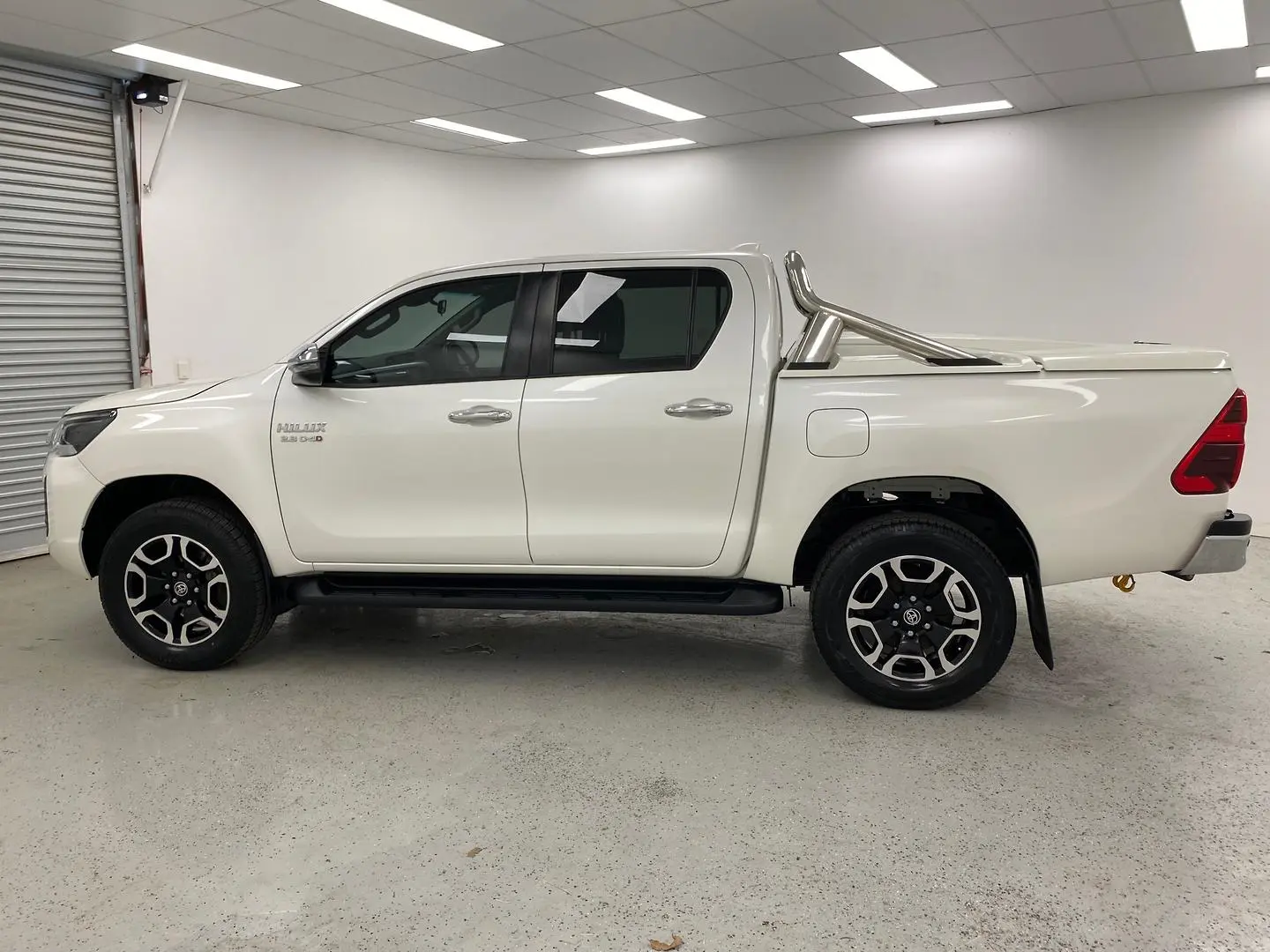 2021 Toyota Hilux Gallery Image 6