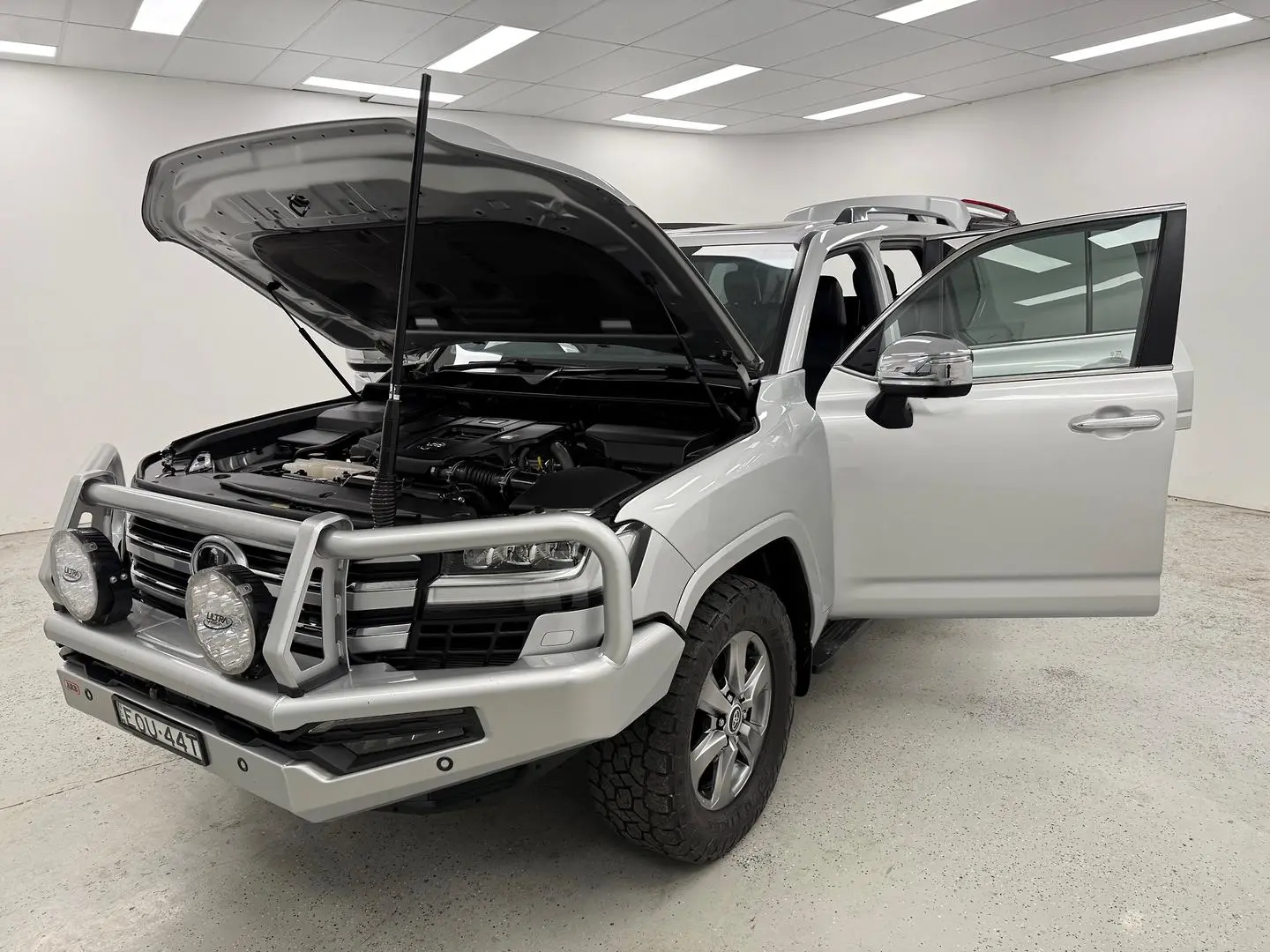 2022 Toyota Landcruiser Gallery Image 8