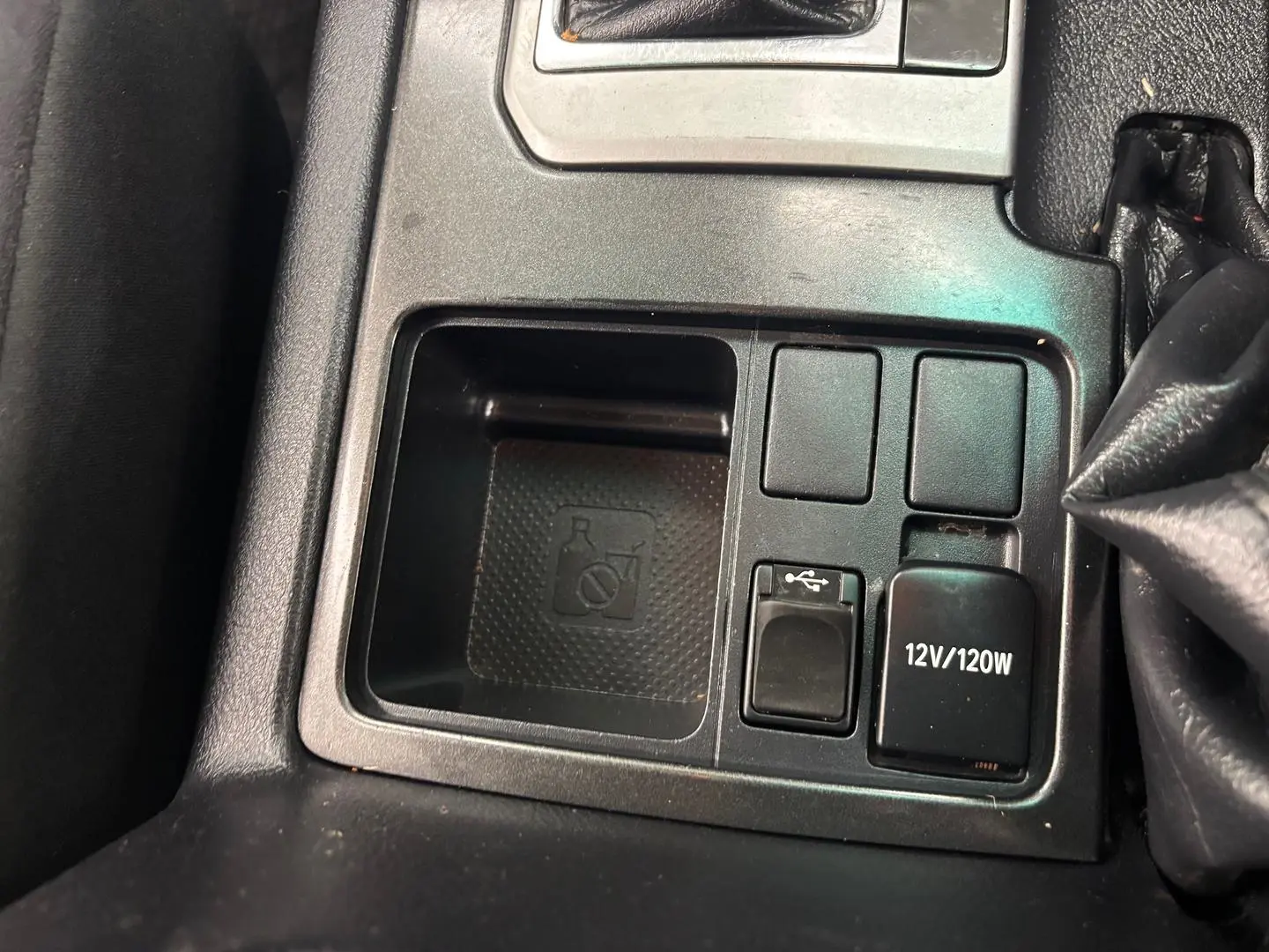 2016 Toyota Landcruiser Prado Gallery Image 34