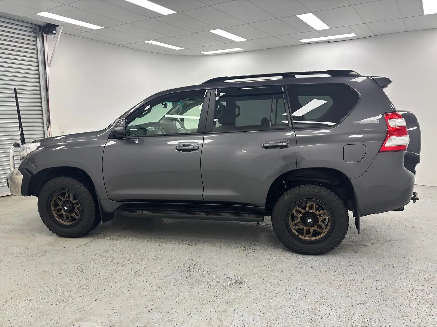 2015 Toyota Landcruiser Prado Gallery Image 6